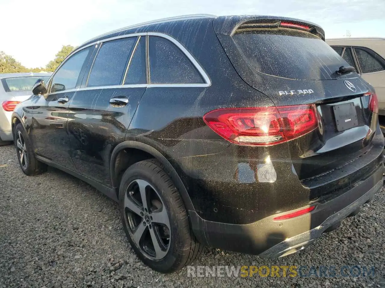 2 Photograph of a damaged car W1N0G8EB7MG011474 MERCEDES-BENZ GLC-CLASS 2021