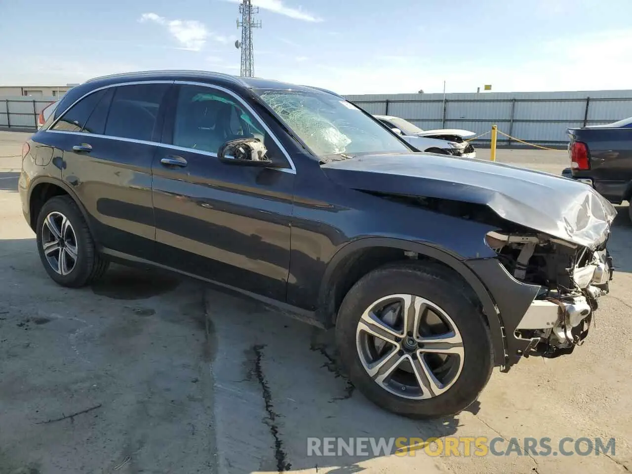 4 Photograph of a damaged car W1N0G8EB9MF907927 MERCEDES-BENZ GLC-CLASS 2021
