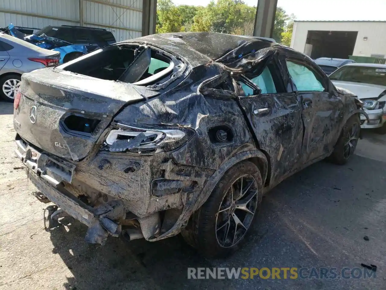 4 Photograph of a damaged car W1N0J6EB8MG012221 MERCEDES-BENZ GLC-CLASS 2021