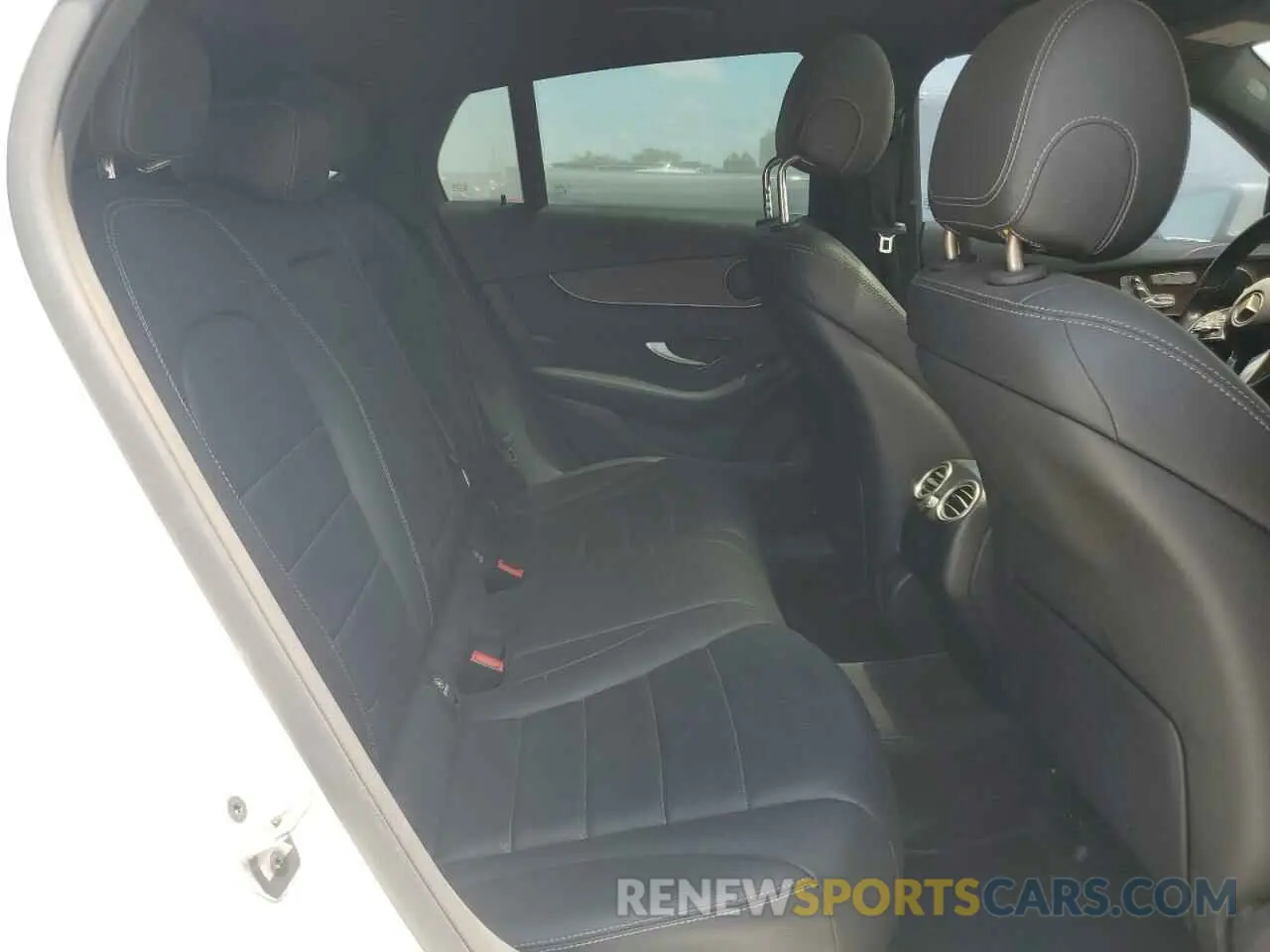 10 Photograph of a damaged car W1N0J8EB5MG005254 MERCEDES-BENZ GLC-CLASS 2021