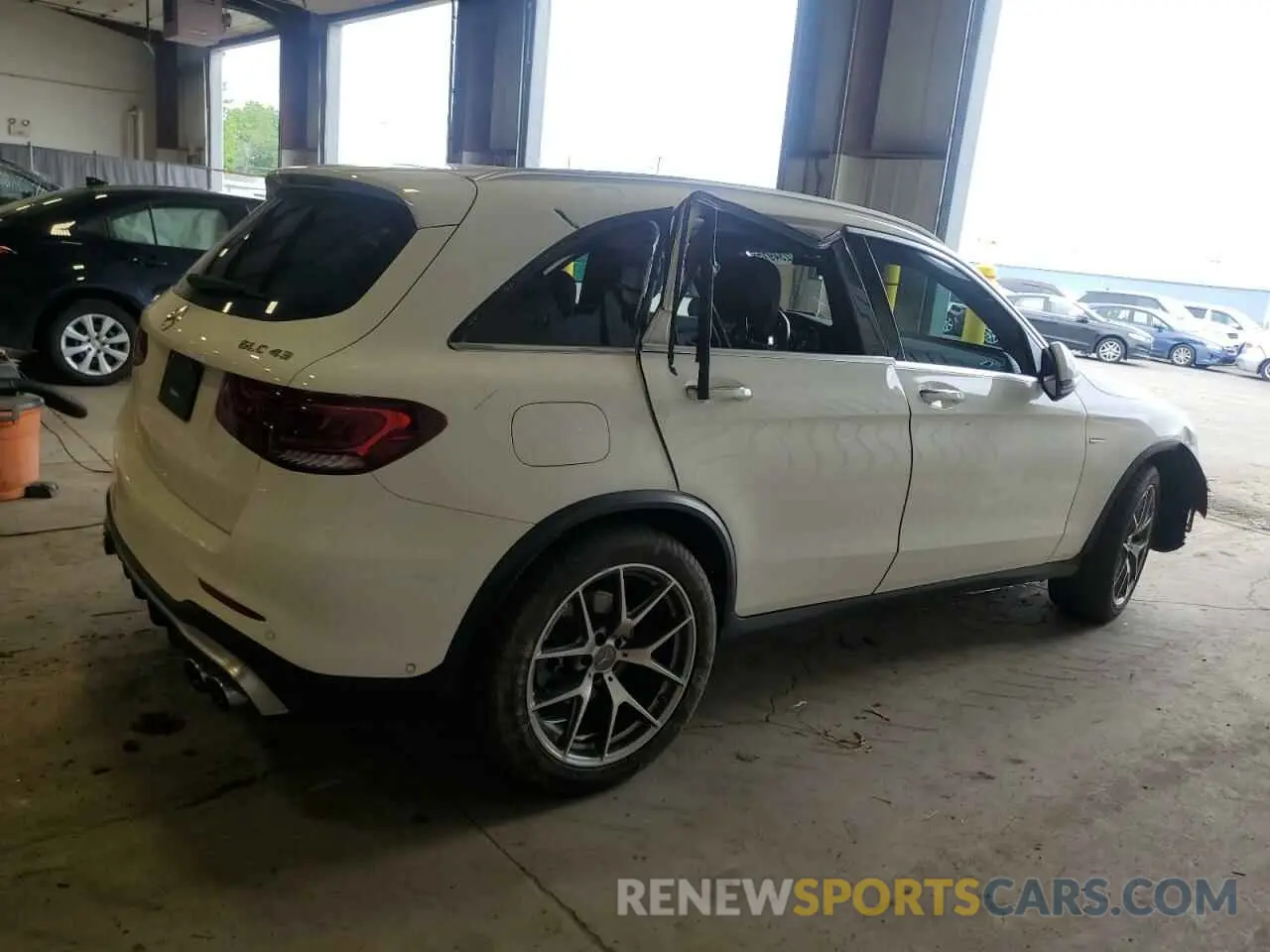 3 Photograph of a damaged car W1N0G6EB3NV345924 MERCEDES-BENZ GLC-CLASS 2022