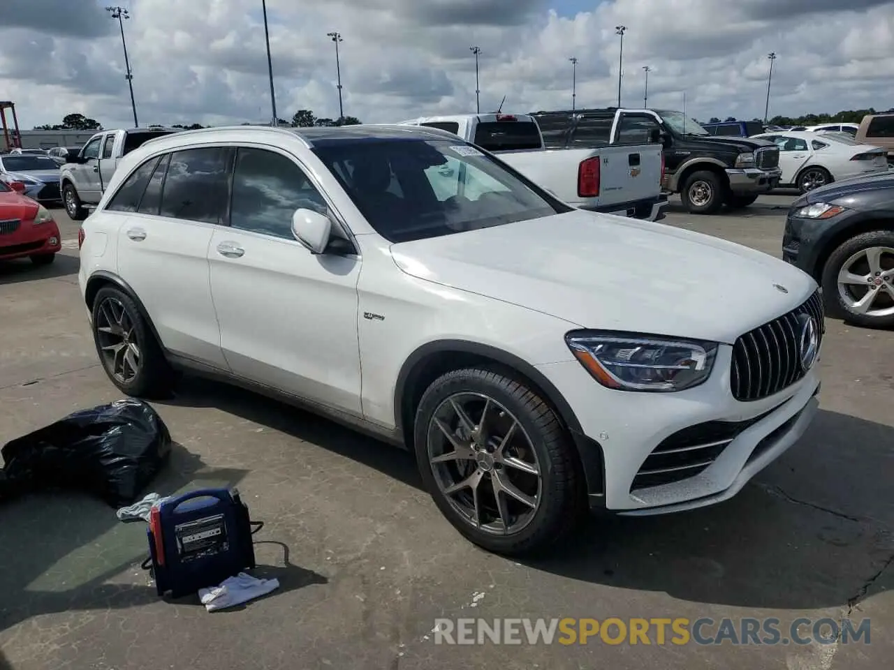 4 Photograph of a damaged car W1N0G6EB7NV397640 MERCEDES-BENZ GLC-CLASS 2022