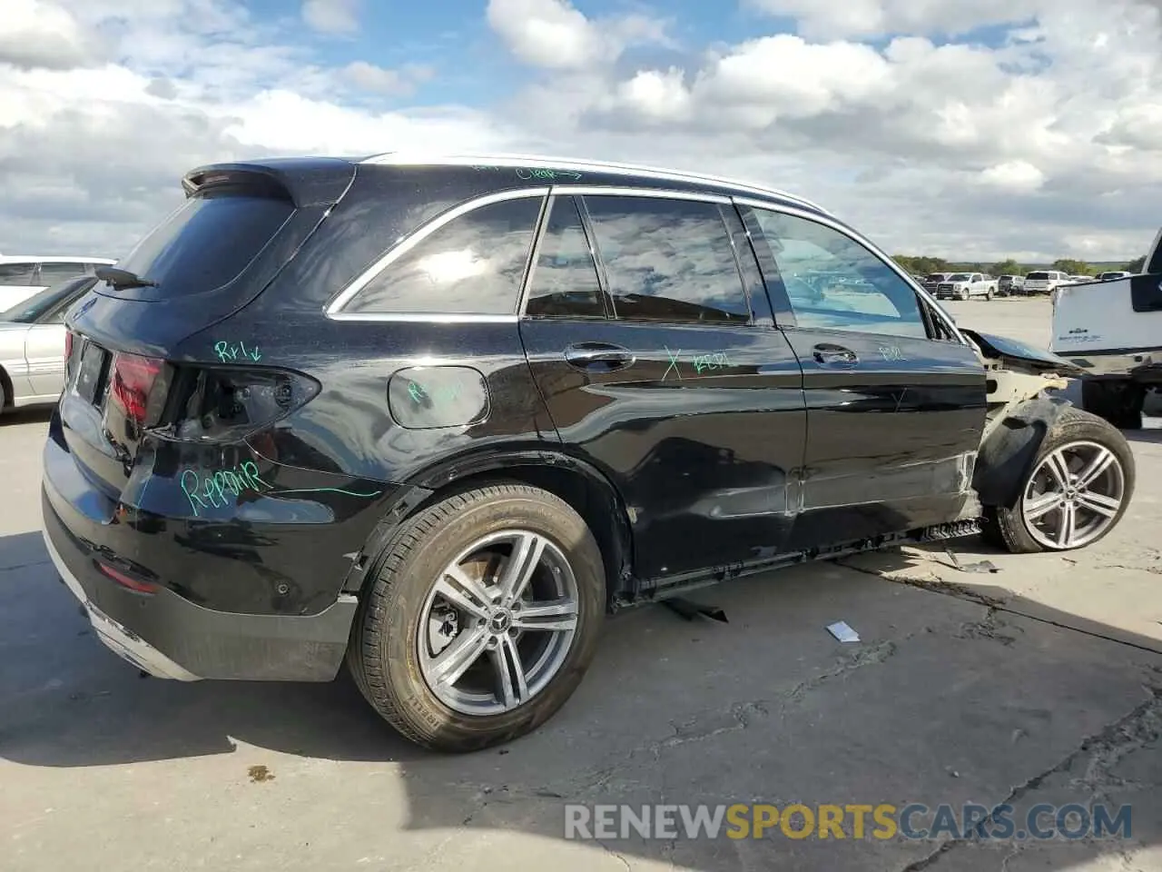 3 Photograph of a damaged car W1N0G8DB1NV329119 MERCEDES-BENZ GLC-CLASS 2022
