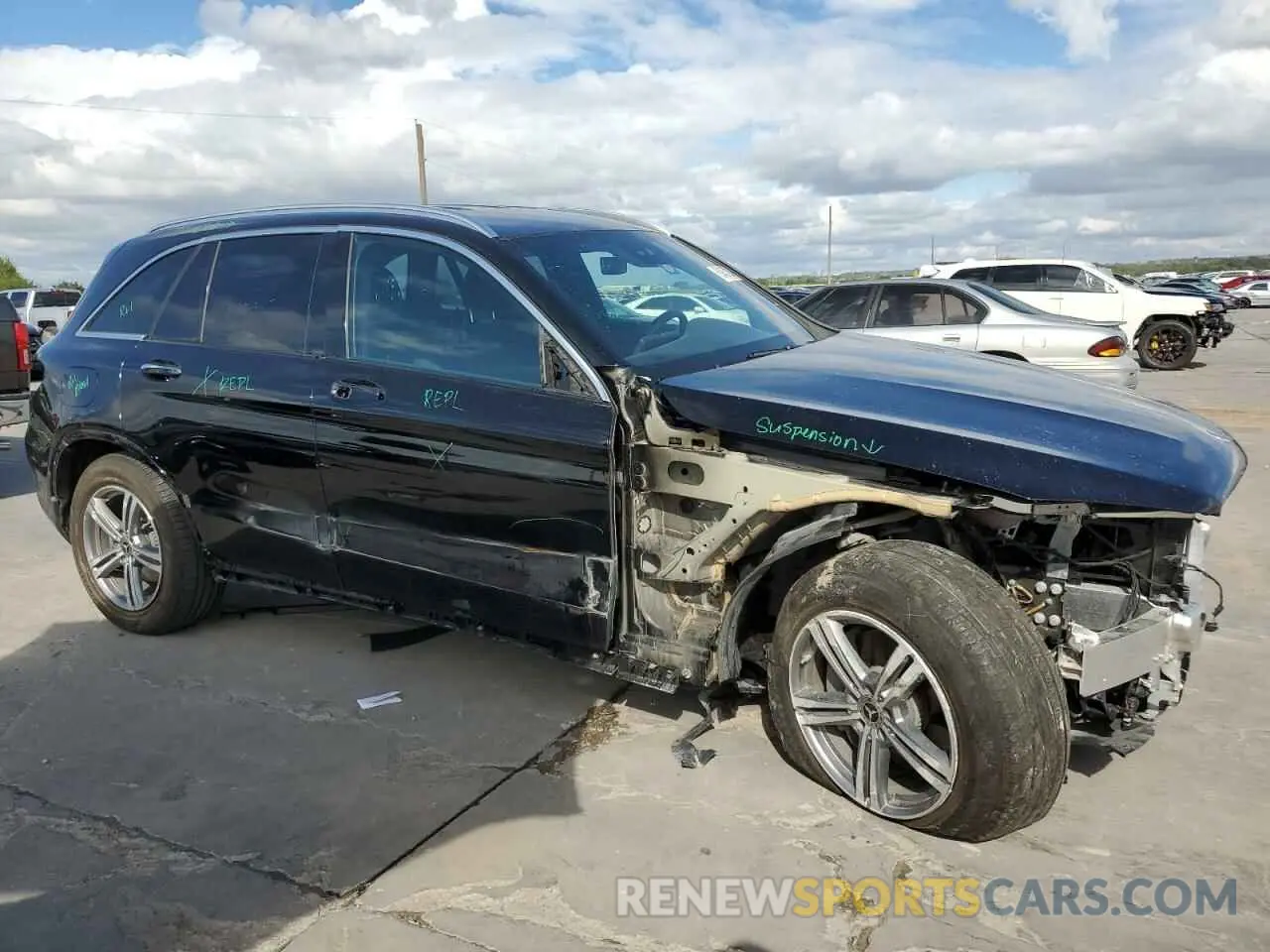 4 Photograph of a damaged car W1N0G8DB1NV329119 MERCEDES-BENZ GLC-CLASS 2022