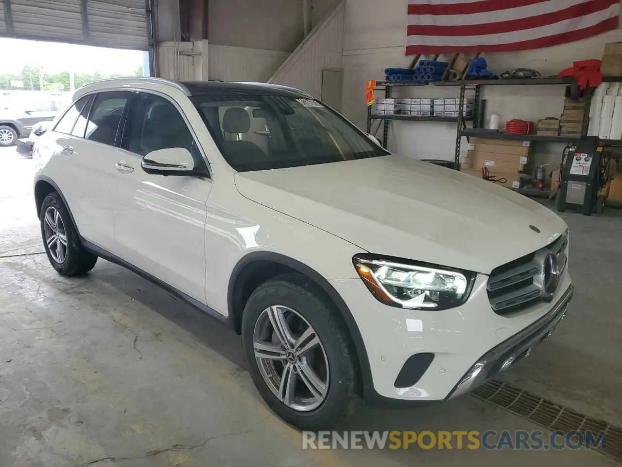 4 Photograph of a damaged car W1N0G8DB4NV336470 MERCEDES-BENZ GLC-CLASS 2022