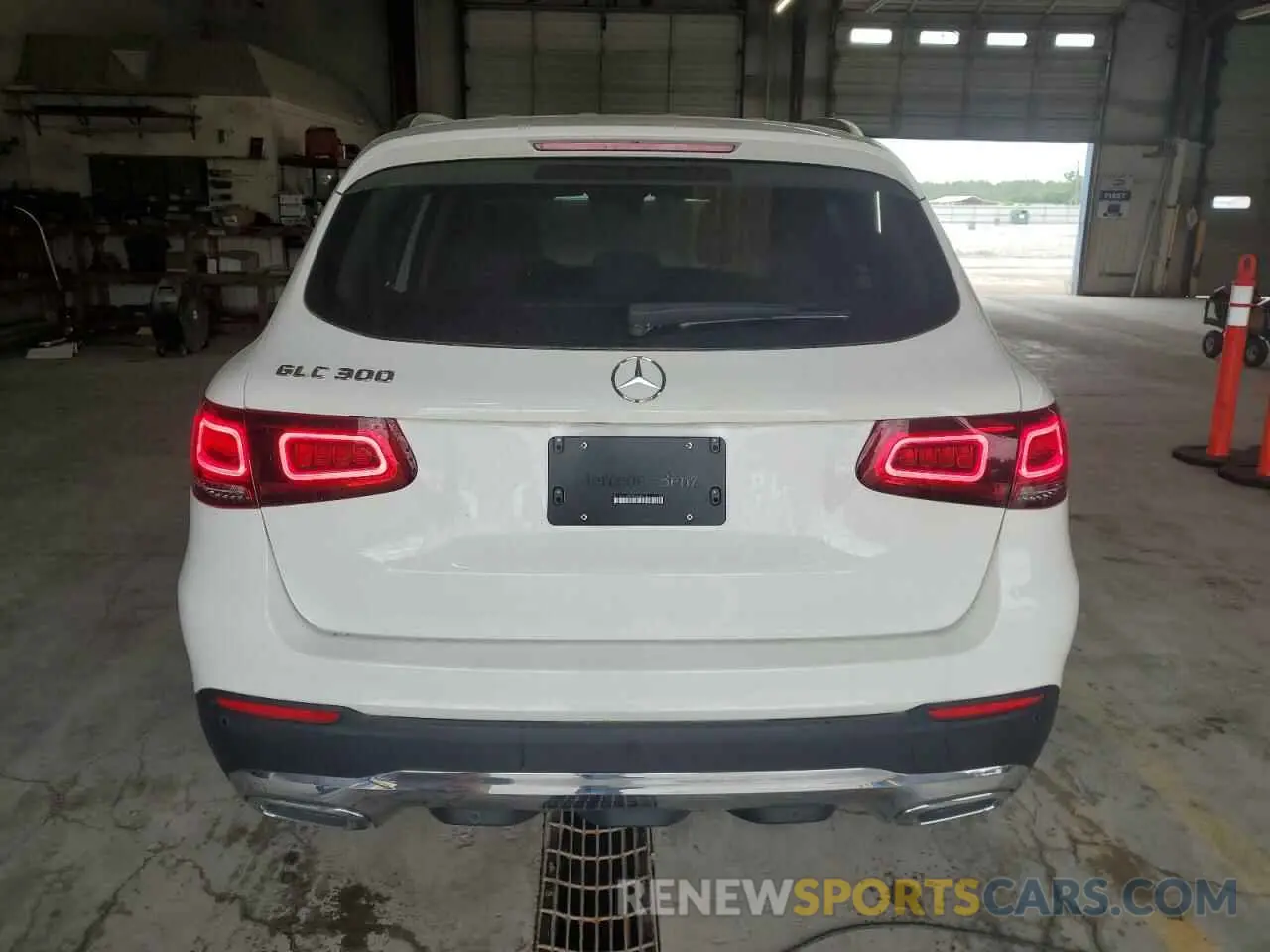 6 Photograph of a damaged car W1N0G8DB4NV336470 MERCEDES-BENZ GLC-CLASS 2022