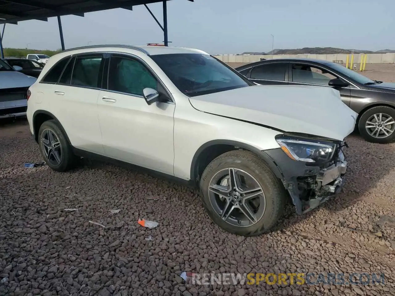 4 Photograph of a damaged car W1N0G8DB4NV379173 MERCEDES-BENZ GLC-CLASS 2022