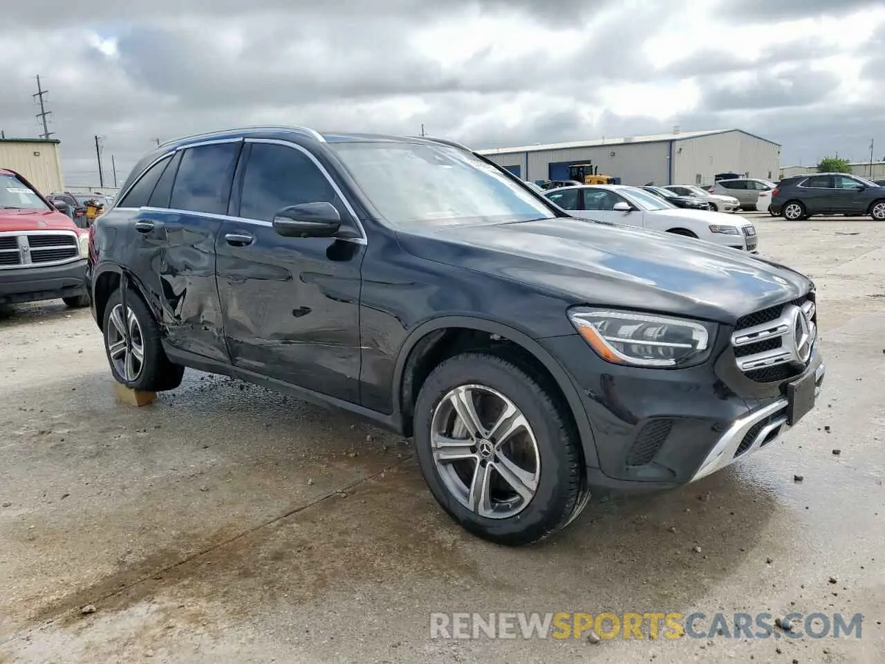 4 Photograph of a damaged car W1N0G8DB5NG109339 MERCEDES-BENZ GLC-CLASS 2022