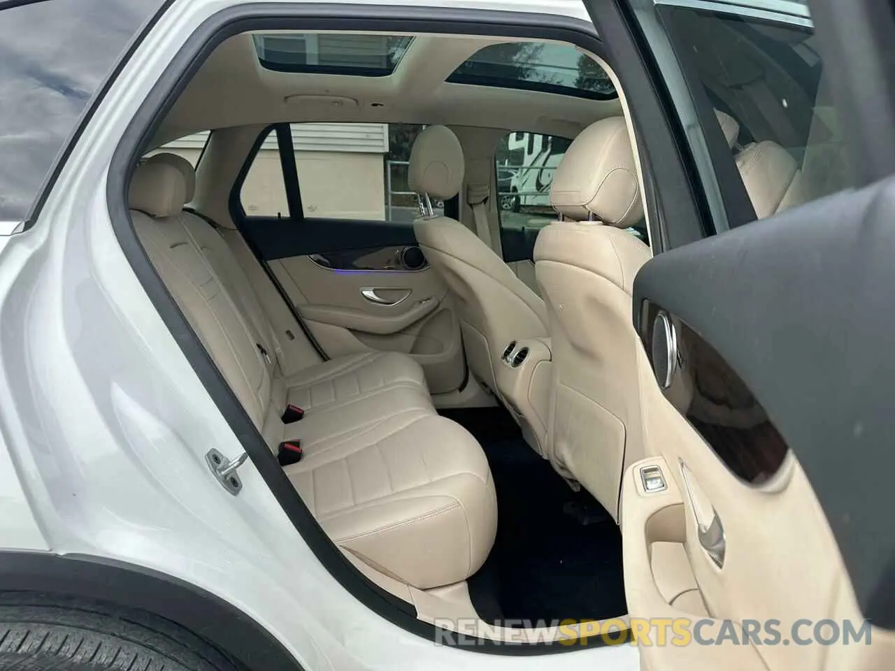 9 Photograph of a damaged car W1N0G8DB6NG103422 MERCEDES-BENZ GLC-CLASS 2022
