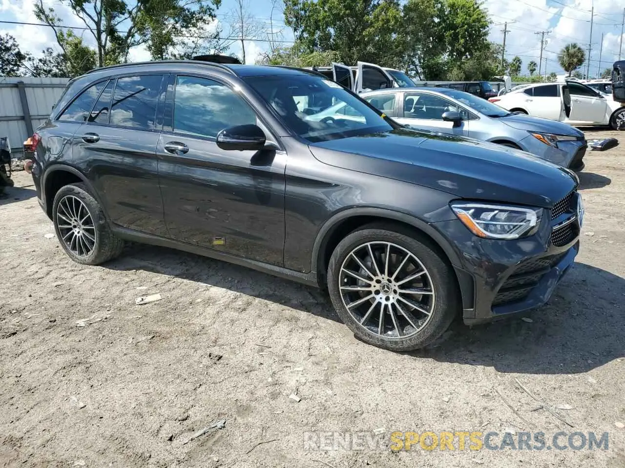 4 Photograph of a damaged car W1N0G8DB7NV338052 MERCEDES-BENZ GLC-CLASS 2022