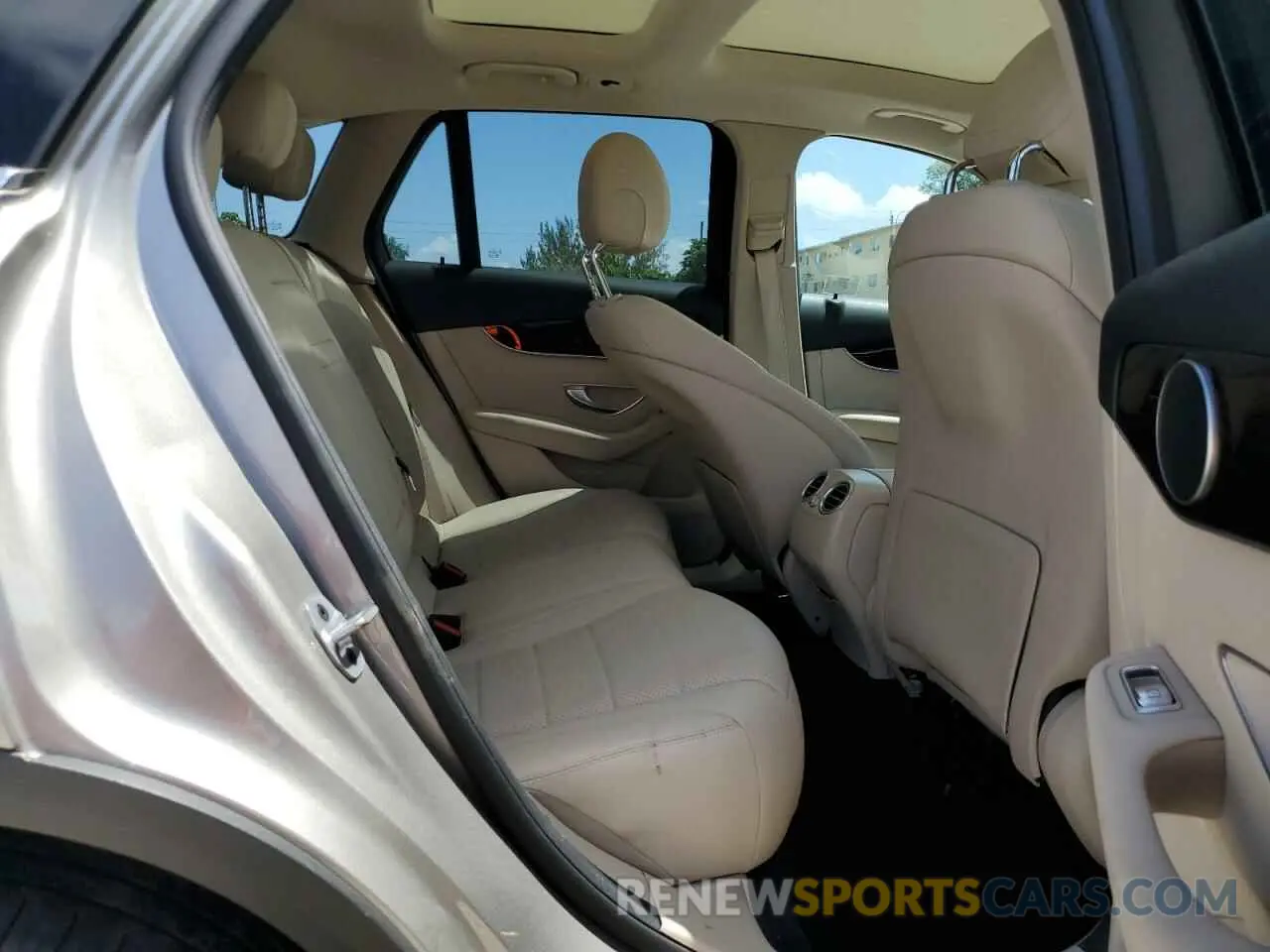 10 Photograph of a damaged car W1N0G8DB7NV398056 MERCEDES-BENZ GLC-CLASS 2022