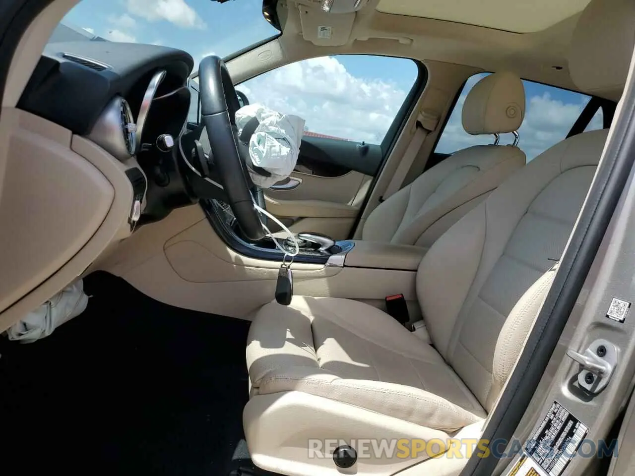 7 Photograph of a damaged car W1N0G8DB7NV398056 MERCEDES-BENZ GLC-CLASS 2022