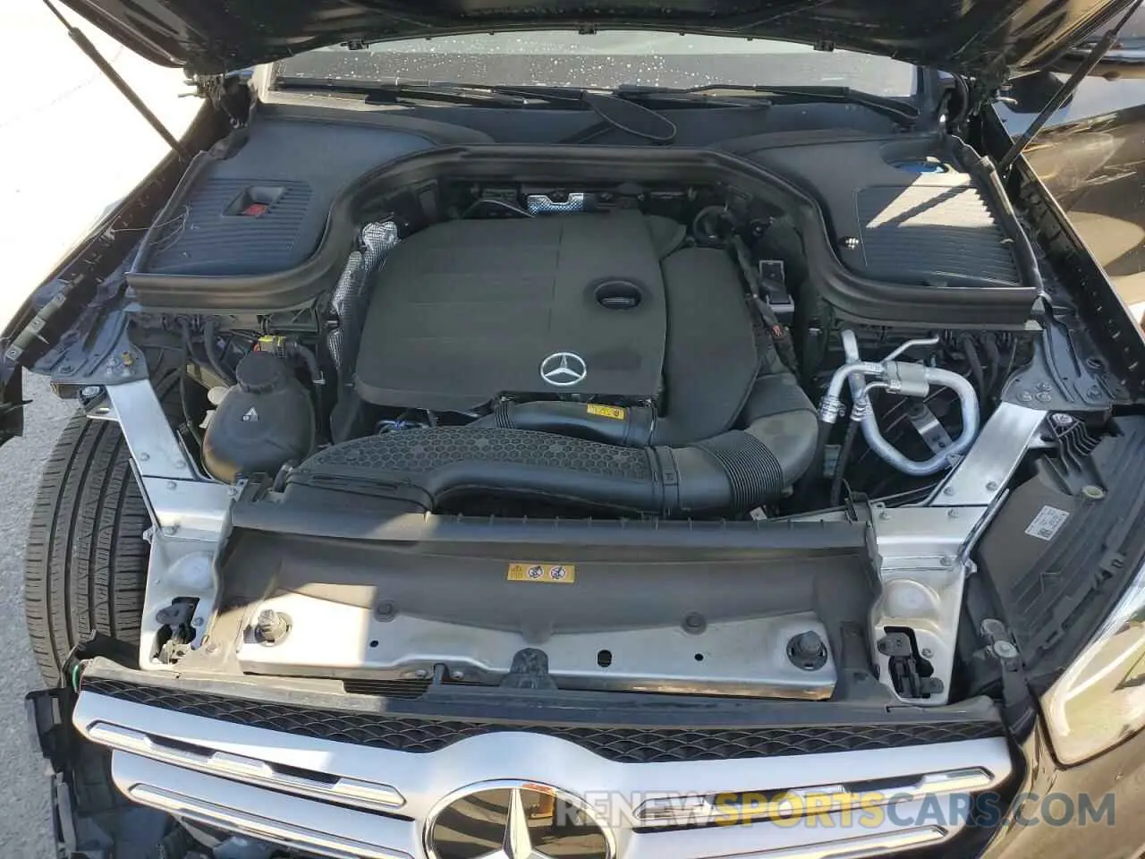 12 Photograph of a damaged car W1N0G8DB7NV399997 MERCEDES-BENZ GLC-CLASS 2022