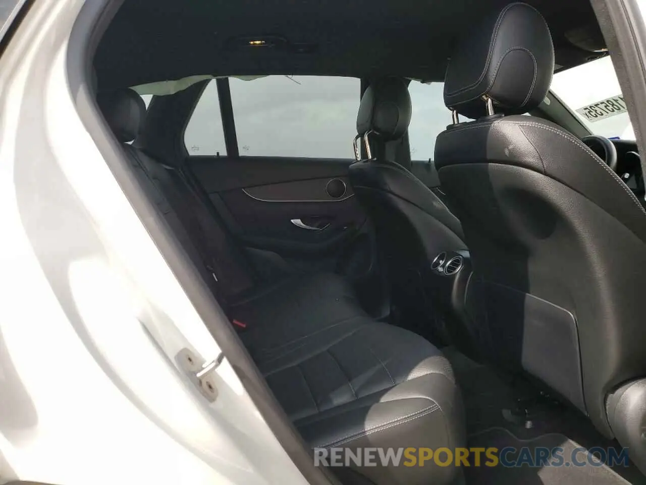 11 Photograph of a damaged car W1N0G8DB8NV336214 MERCEDES-BENZ GLC-CLASS 2022
