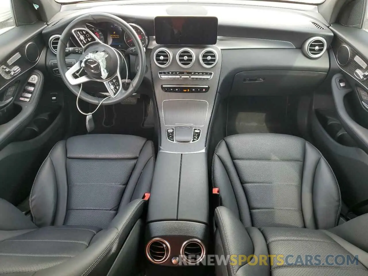 8 Photograph of a damaged car W1N0G8DB8NV336214 MERCEDES-BENZ GLC-CLASS 2022