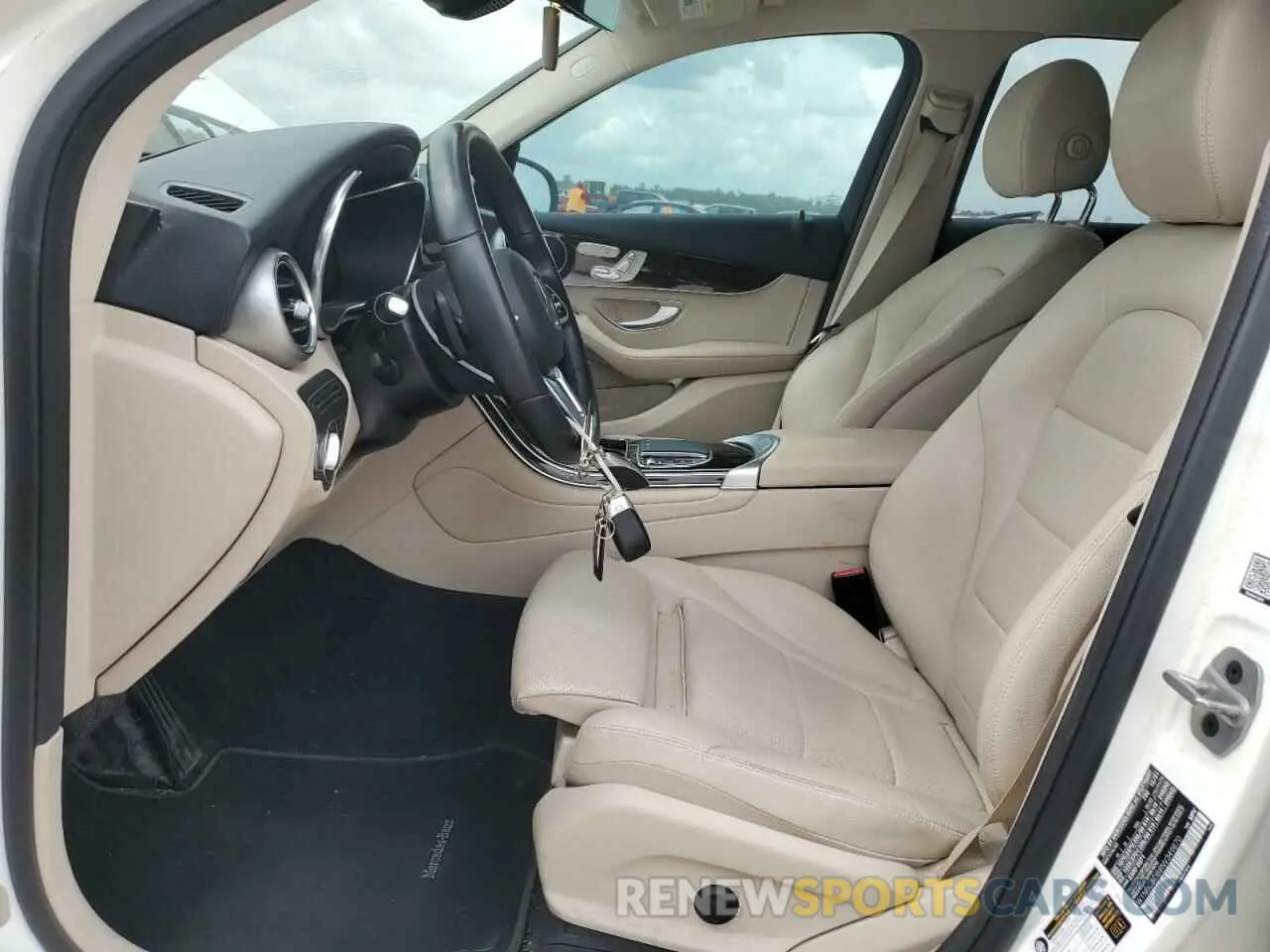 7 Photograph of a damaged car W1N0G8DB8NV349870 MERCEDES-BENZ GLC-CLASS 2022