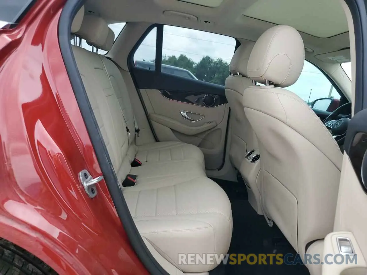 11 Photograph of a damaged car W1N0G8DB8NV389091 MERCEDES-BENZ GLC-CLASS 2022