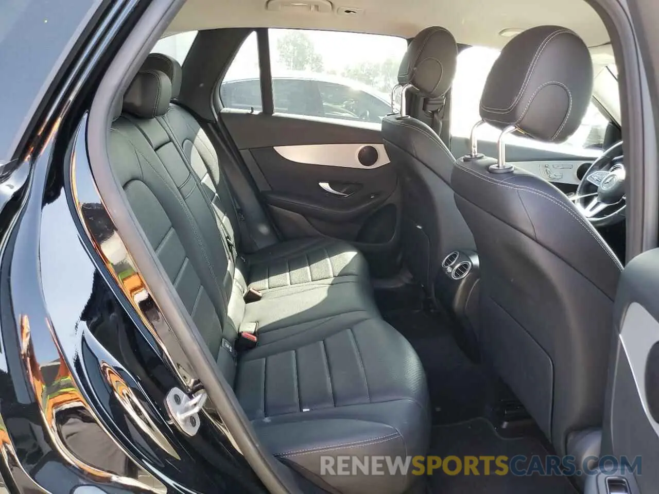 11 Photograph of a damaged car W1N0G8DB9NG110994 MERCEDES-BENZ GLC-CLASS 2022