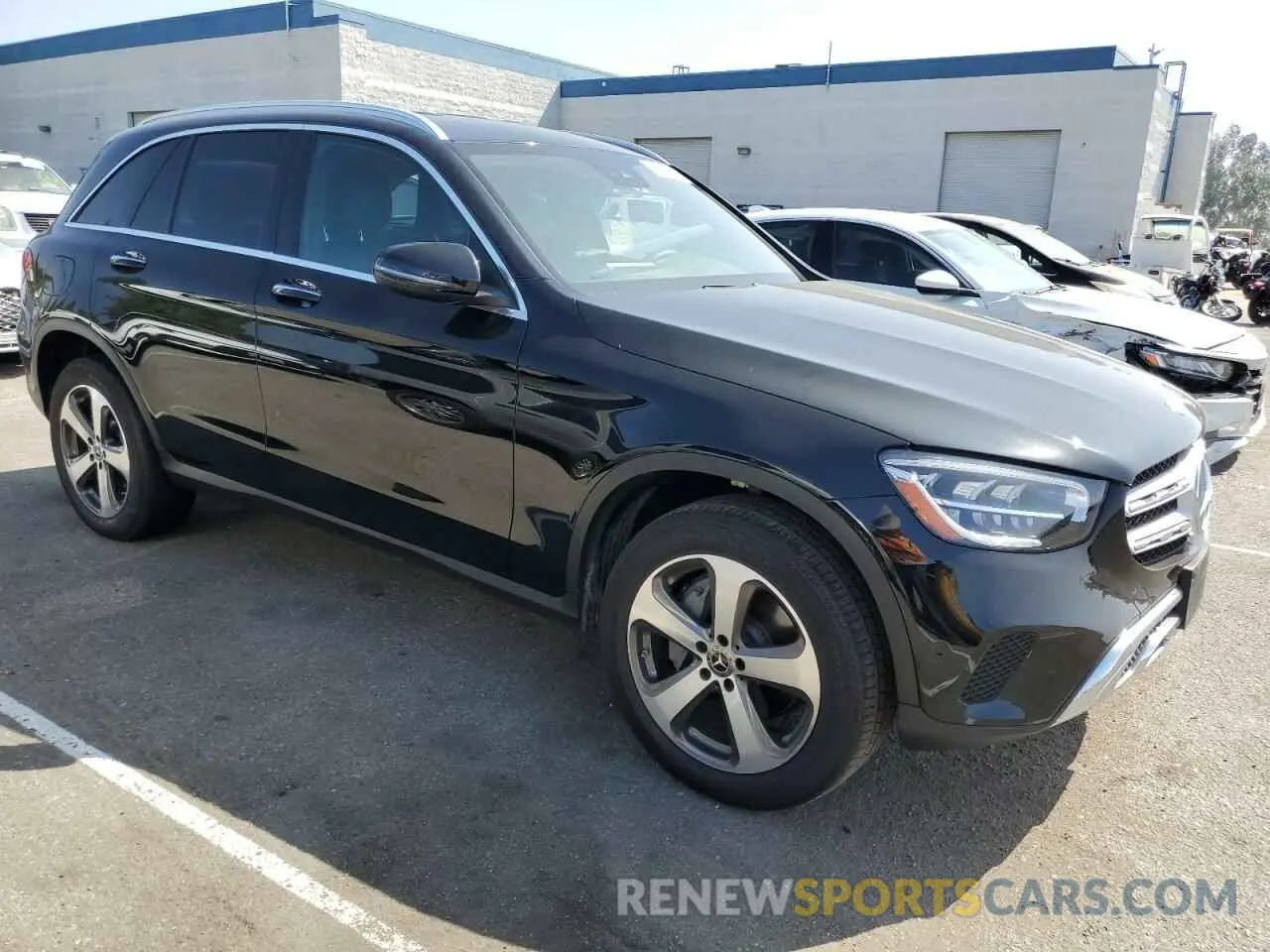 4 Photograph of a damaged car W1N0G8DB9NG110994 MERCEDES-BENZ GLC-CLASS 2022
