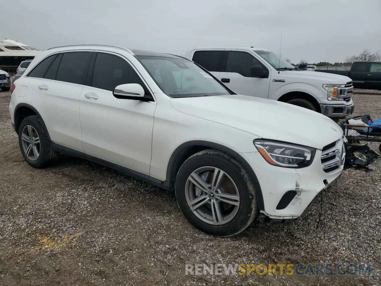4 Photograph of a damaged car W1N0G8DB9NV366323 MERCEDES-BENZ GLC-CLASS 2022