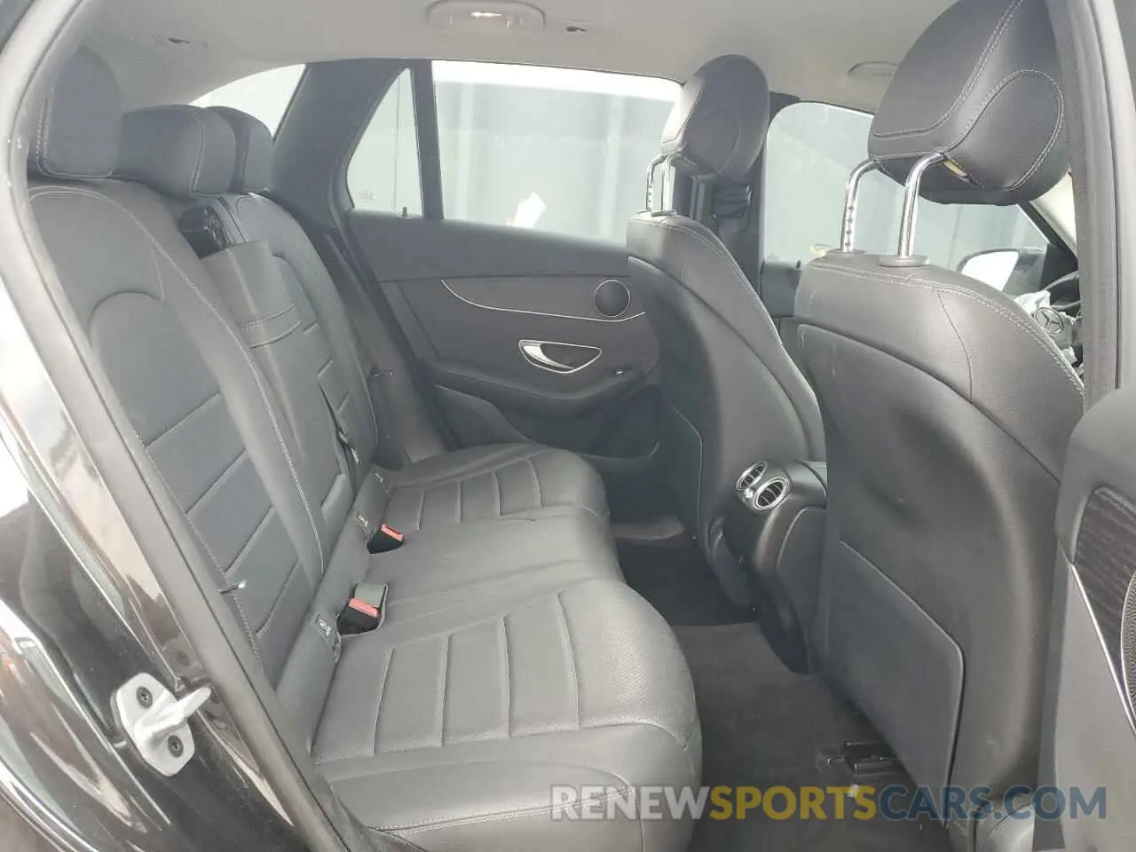 11 Photograph of a damaged car W1N0G8DBXNV374592 MERCEDES-BENZ GLC-CLASS 2022