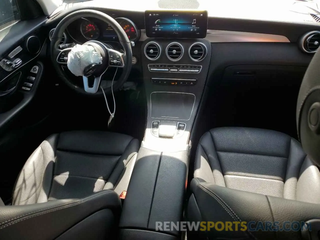 8 Photograph of a damaged car W1N0G8DBXNV374592 MERCEDES-BENZ GLC-CLASS 2022