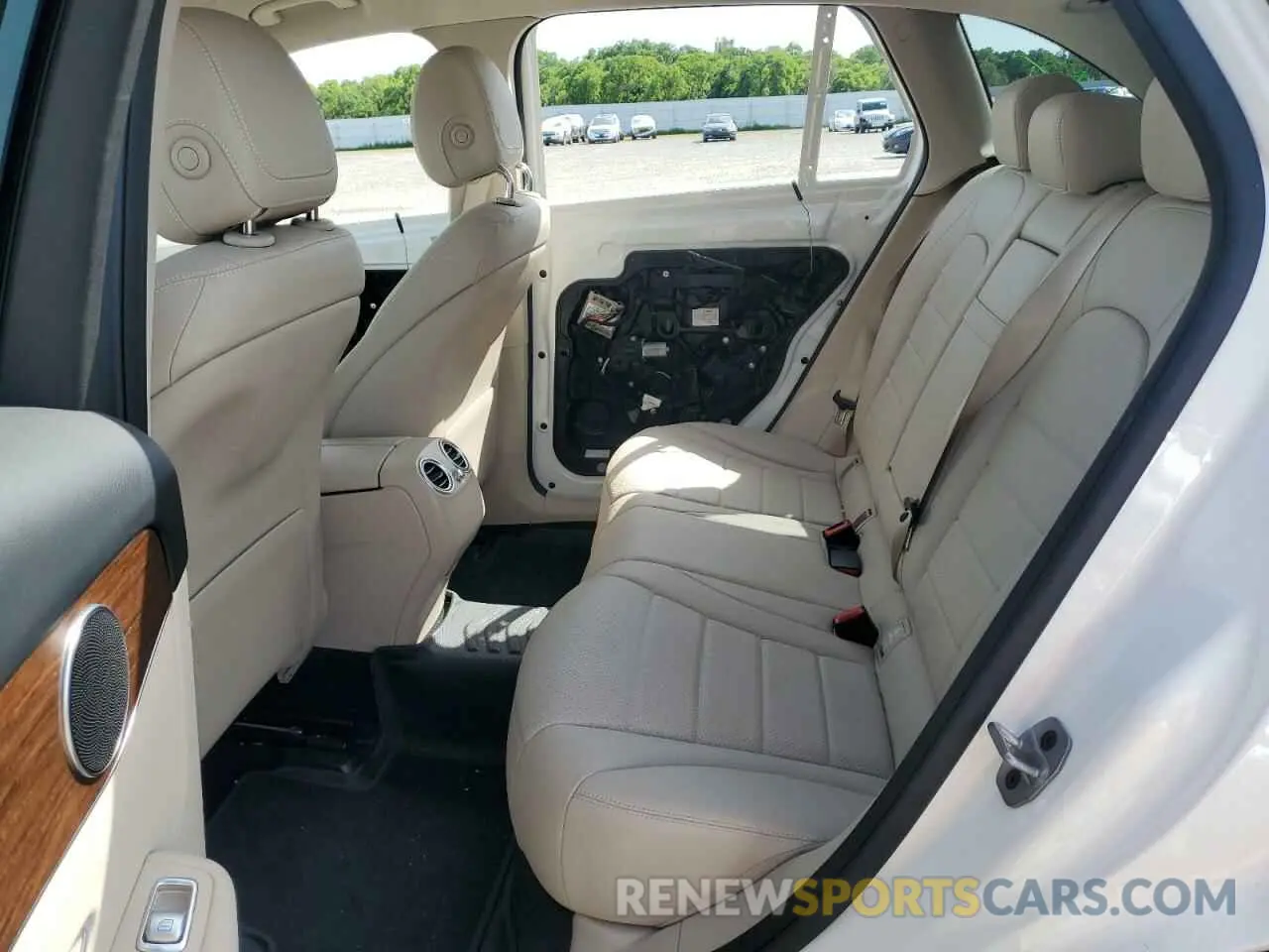 11 Photograph of a damaged car W1N0G8EB0NV395997 MERCEDES-BENZ GLC-CLASS 2022