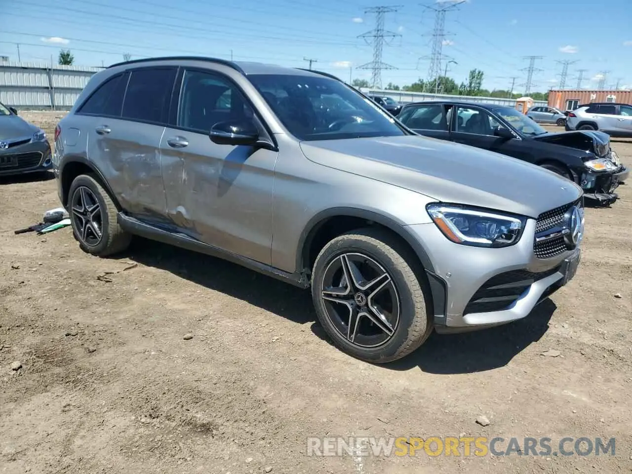 4 Photograph of a damaged car W1N0G8EB1NV374351 MERCEDES-BENZ GLC-CLASS 2022