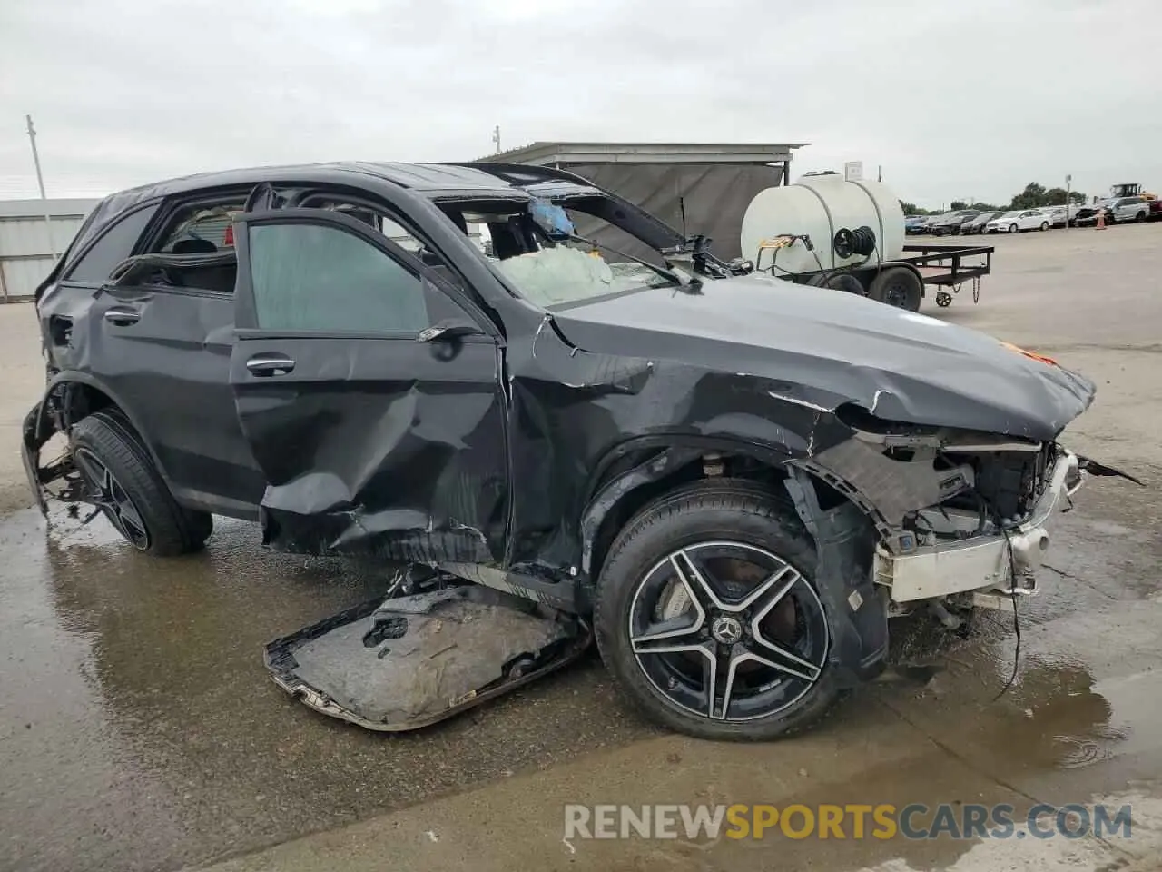 4 Photograph of a damaged car W1N0G8EB1NV389268 MERCEDES-BENZ GLC-CLASS 2022