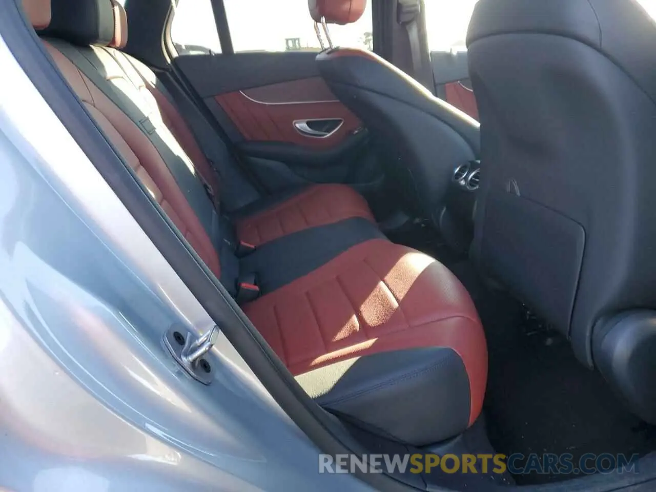 11 Photograph of a damaged car W1N0G8EB2NG082521 MERCEDES-BENZ GLC-CLASS 2022