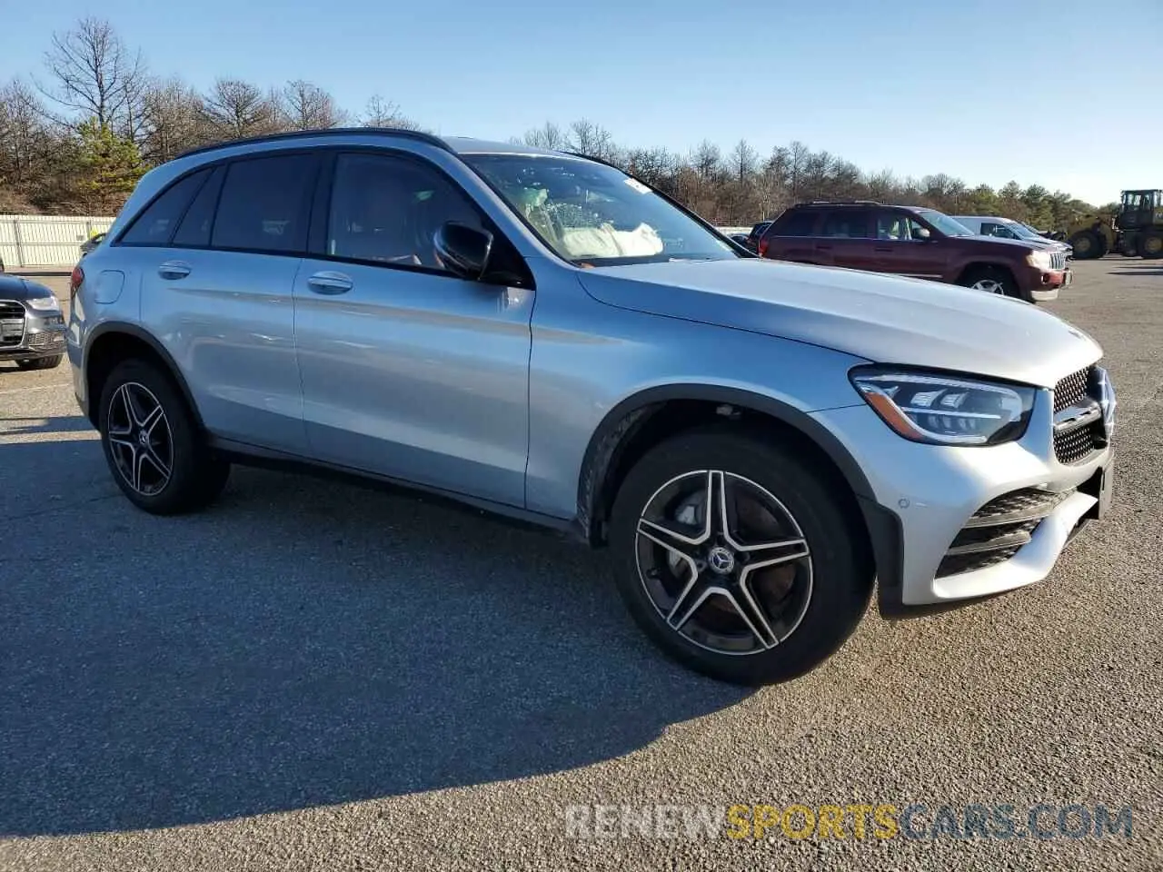4 Photograph of a damaged car W1N0G8EB2NG082521 MERCEDES-BENZ GLC-CLASS 2022