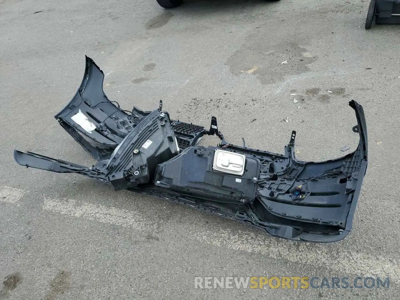 13 Photograph of a damaged car W1N0G8EB2NV381180 MERCEDES-BENZ GLC-CLASS 2022