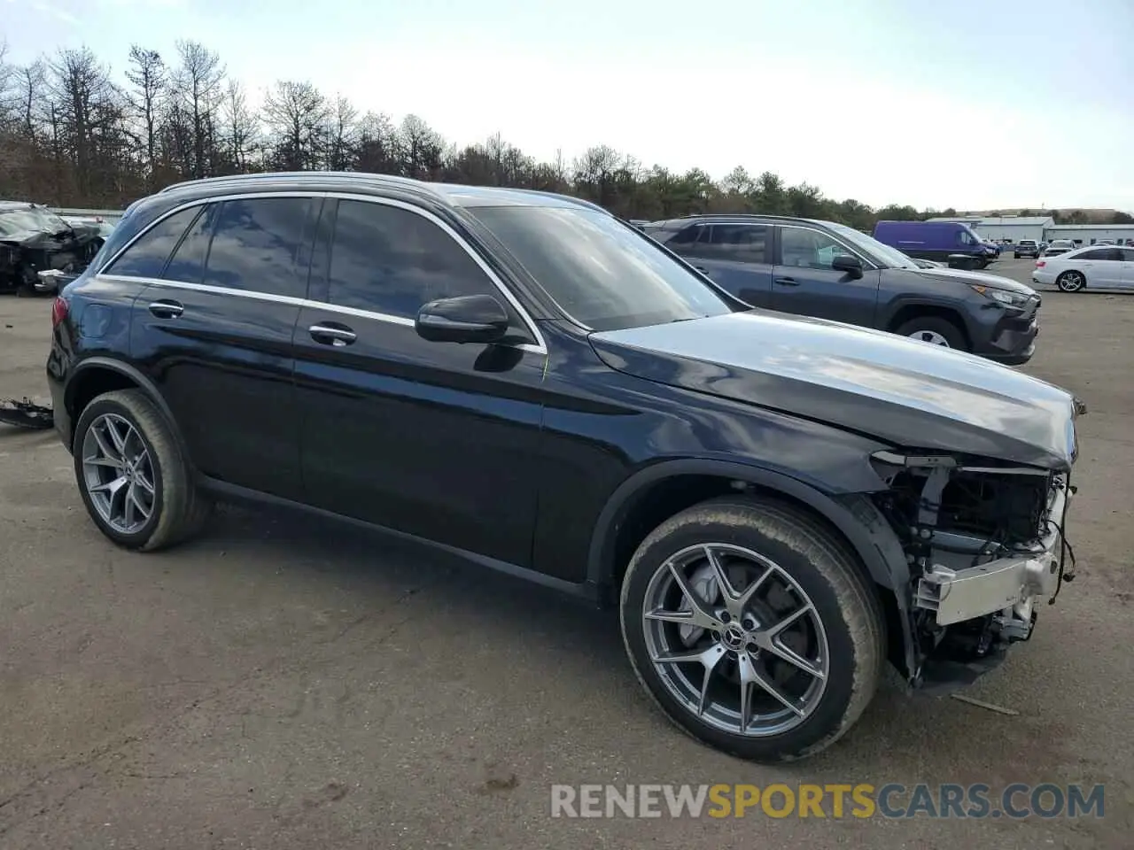 4 Photograph of a damaged car W1N0G8EB2NV381180 MERCEDES-BENZ GLC-CLASS 2022