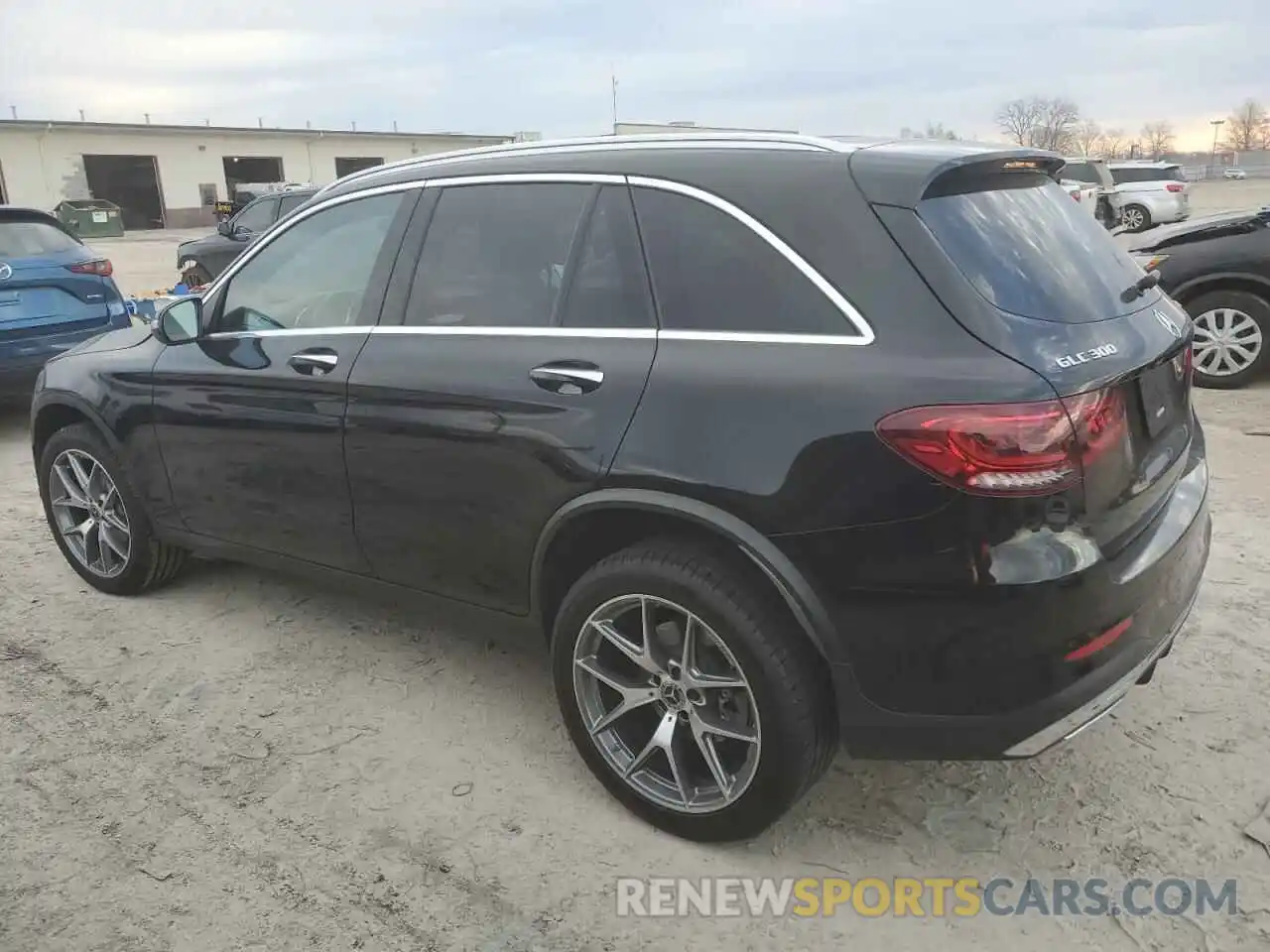 2 Photograph of a damaged car W1N0G8EB3NG053156 MERCEDES-BENZ GLC-CLASS 2022