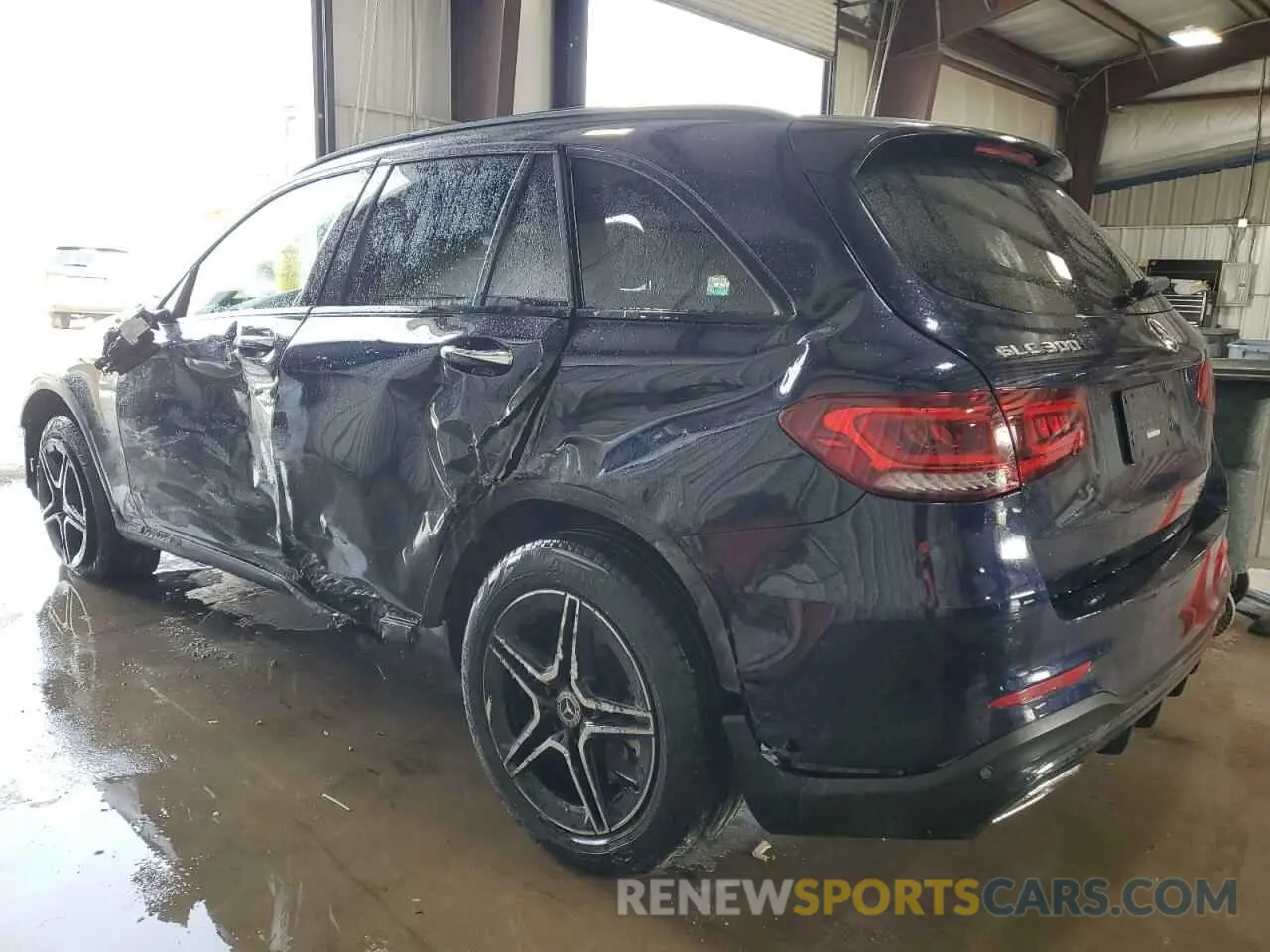 2 Photograph of a damaged car W1N0G8EB3NG074542 MERCEDES-BENZ GLC-CLASS 2022