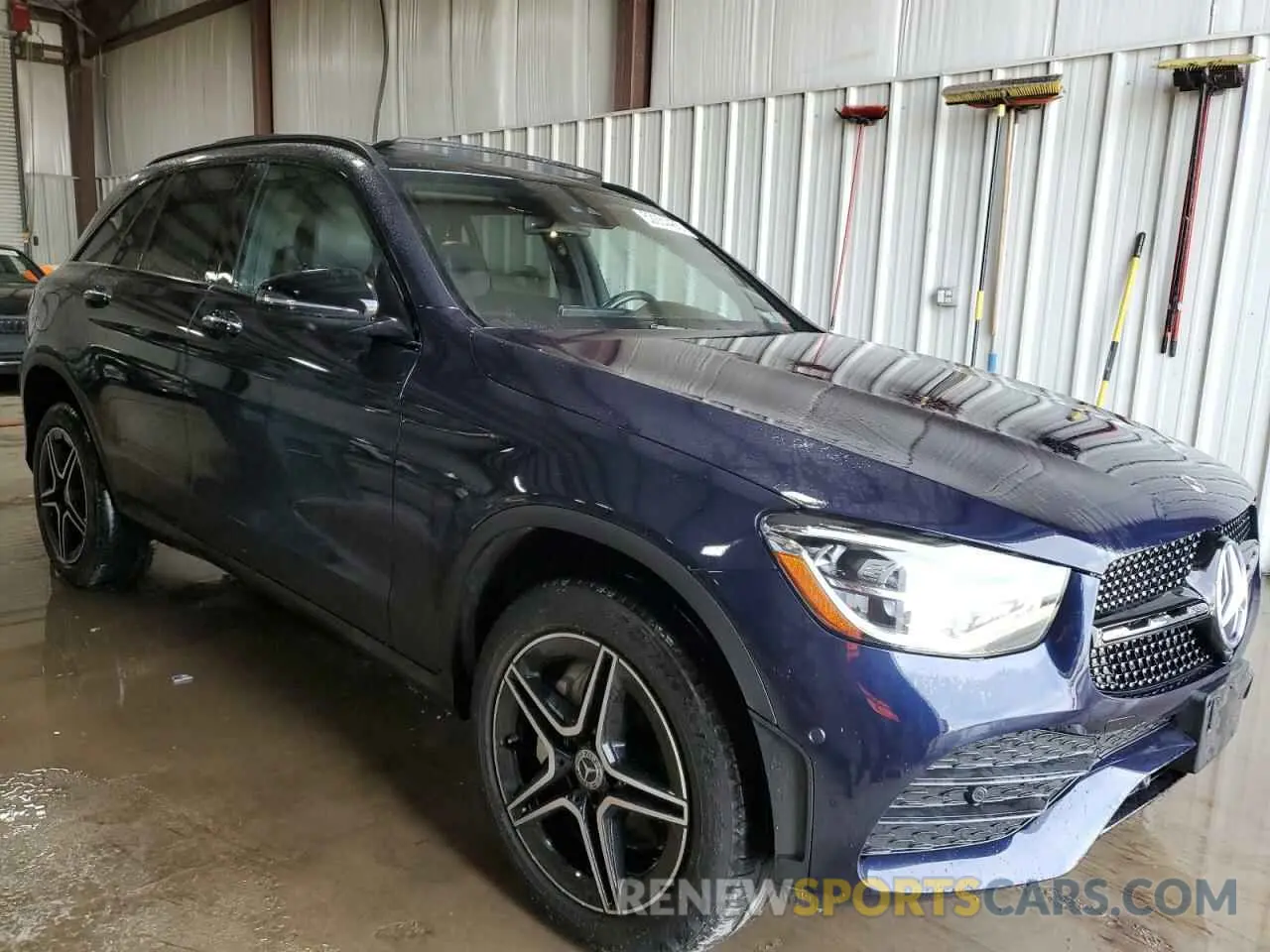 4 Photograph of a damaged car W1N0G8EB3NG074542 MERCEDES-BENZ GLC-CLASS 2022