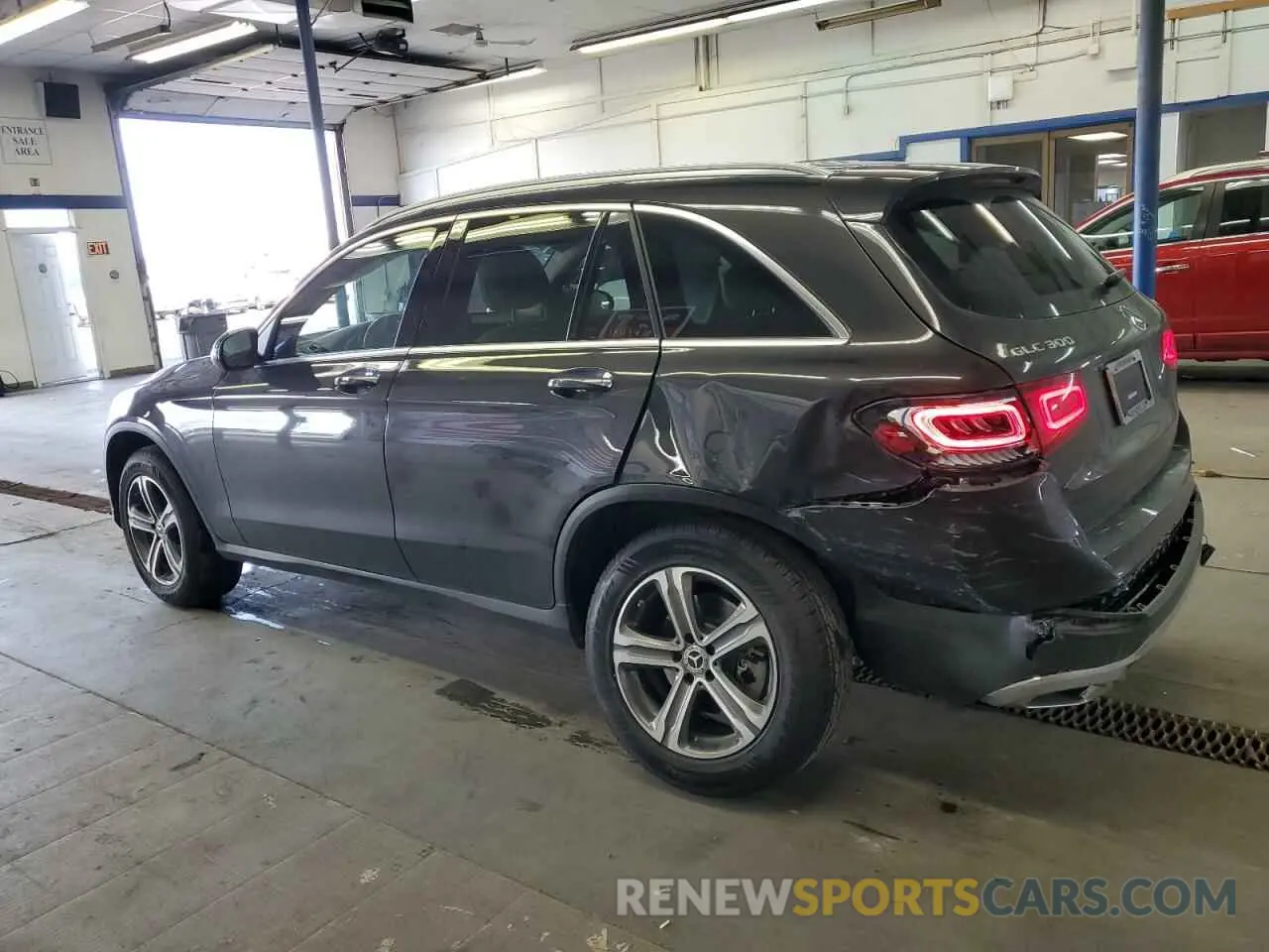 2 Photograph of a damaged car W1N0G8EB4NV331493 MERCEDES-BENZ GLC-CLASS 2022