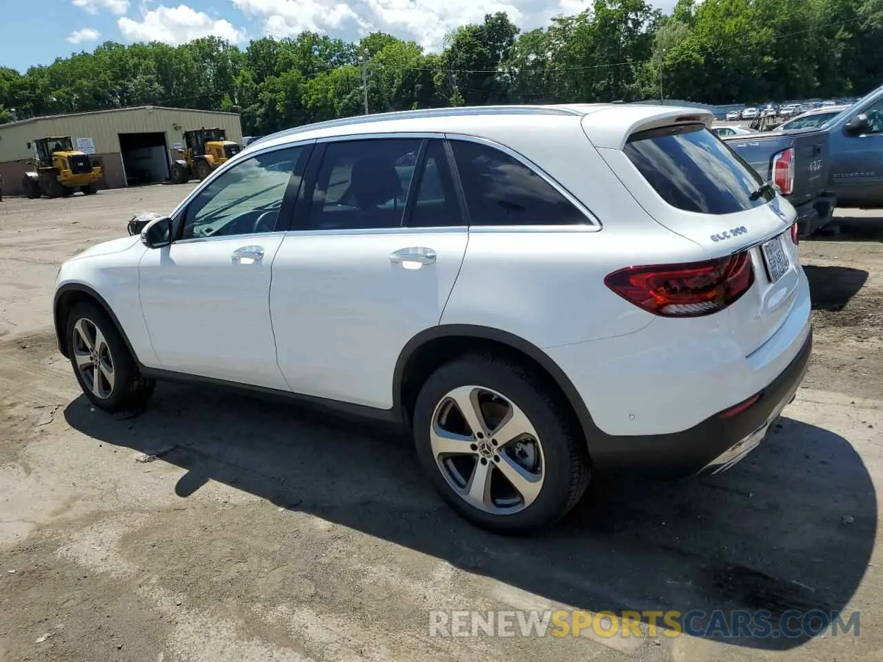 2 Photograph of a damaged car W1N0G8EB5NG118377 MERCEDES-BENZ GLC-CLASS 2022
