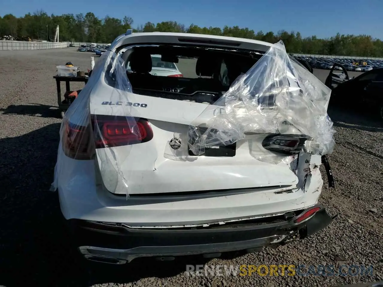 6 Photograph of a damaged car W1N0G8EB6NG109347 MERCEDES-BENZ GLC-CLASS 2022