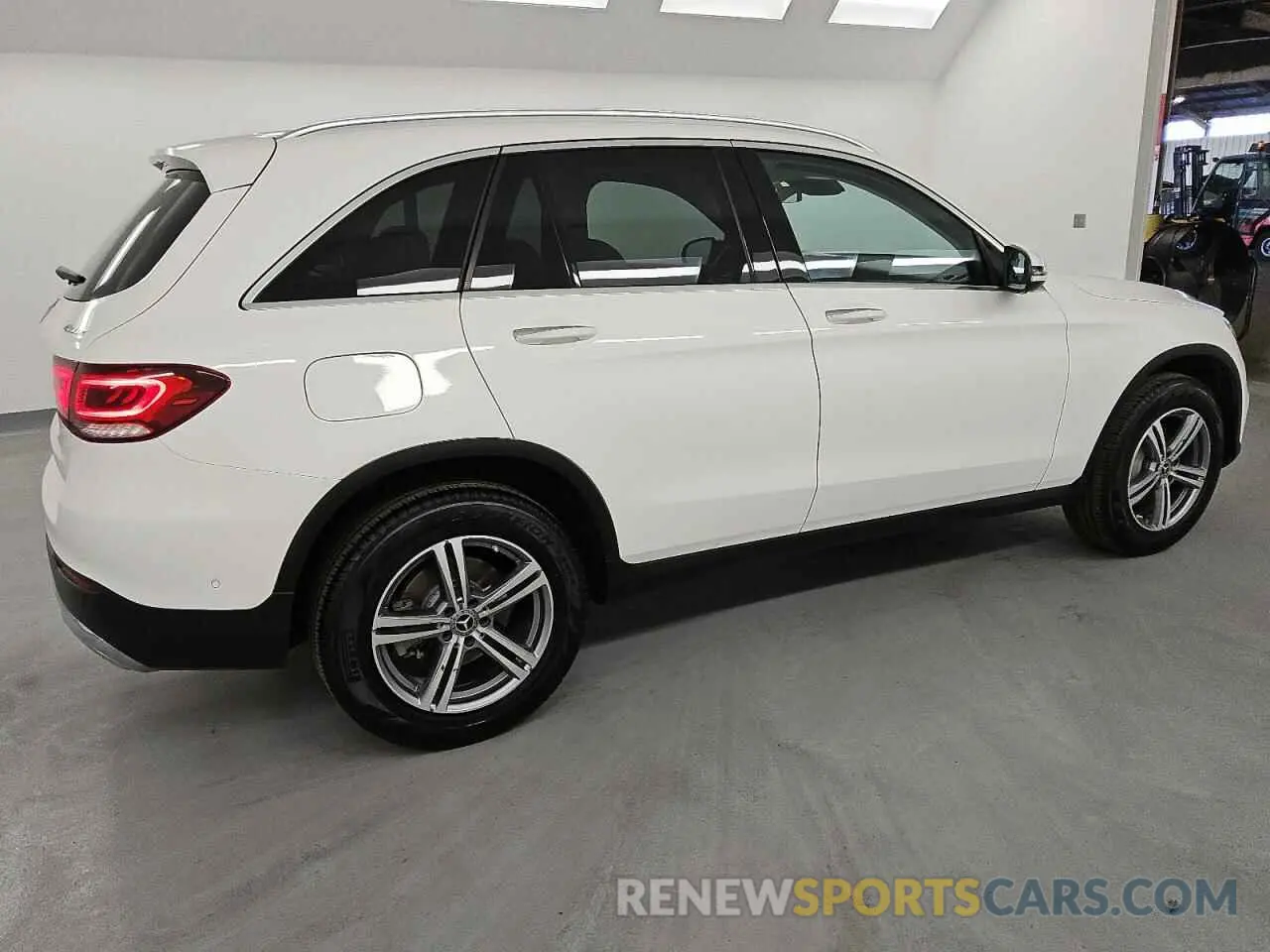 3 Photograph of a damaged car W1N0G8EB6NV390495 MERCEDES-BENZ GLC-CLASS 2022