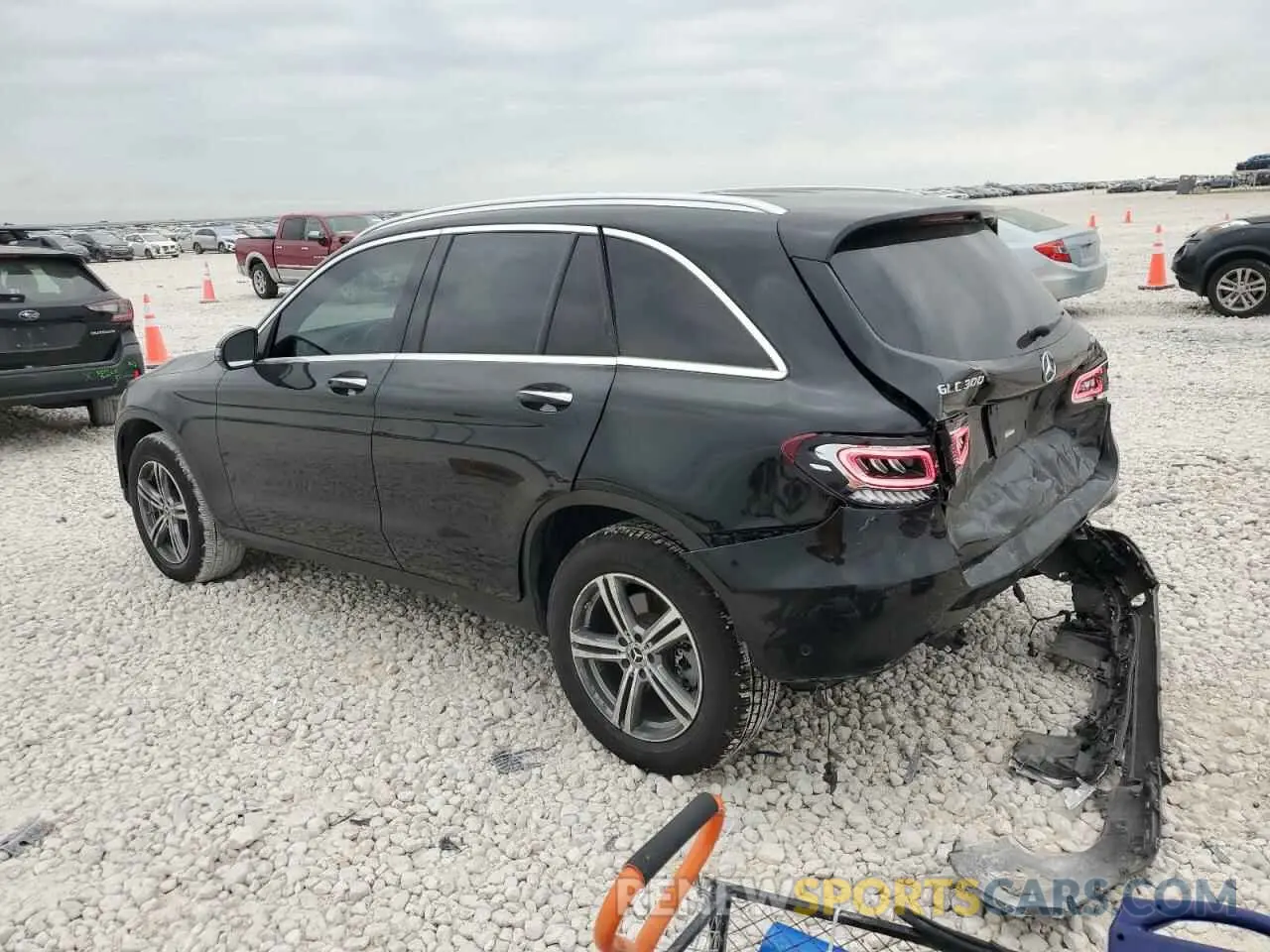 2 Photograph of a damaged car W1N0G8EB8NG071779 MERCEDES-BENZ GLC-CLASS 2022