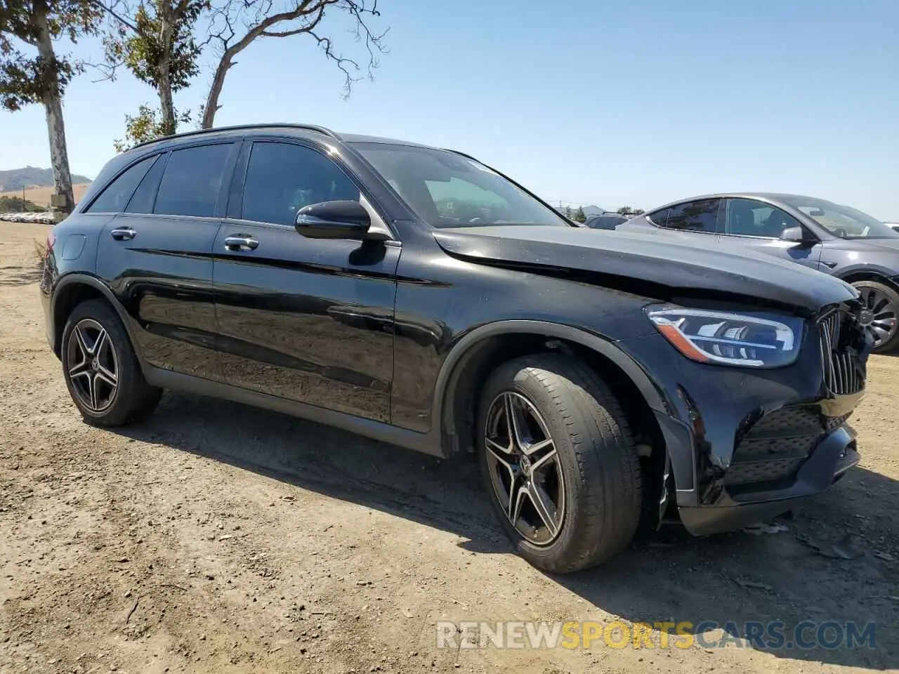 4 Photograph of a damaged car W1N0G8EB8NG097721 MERCEDES-BENZ GLC-CLASS 2022
