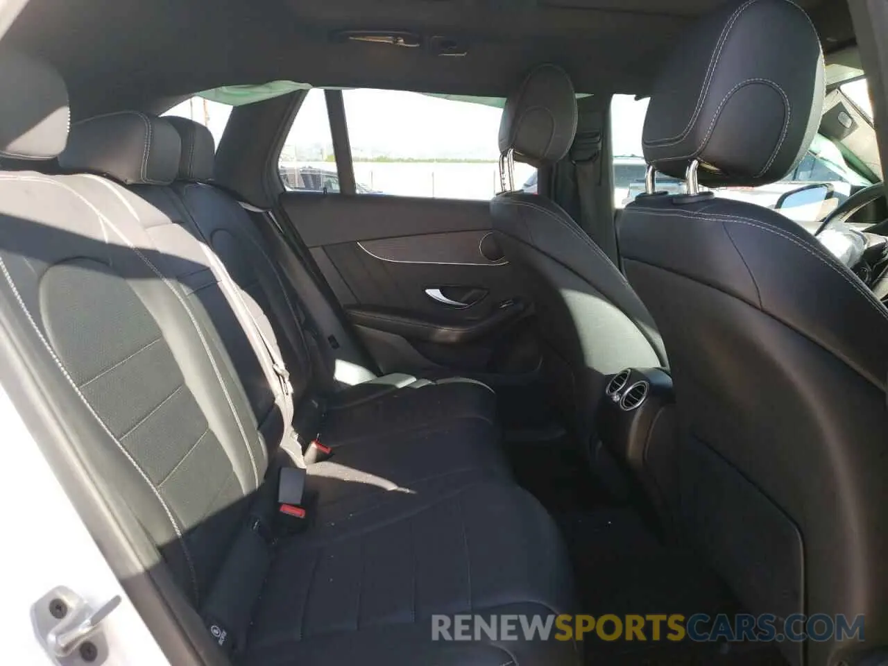 11 Photograph of a damaged car W1N0G8EB8NG109916 MERCEDES-BENZ GLC-CLASS 2022