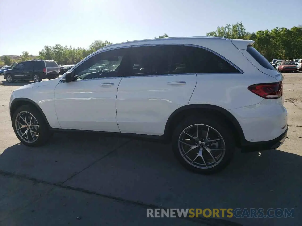 2 Photograph of a damaged car W1N0G8EB8NG109916 MERCEDES-BENZ GLC-CLASS 2022