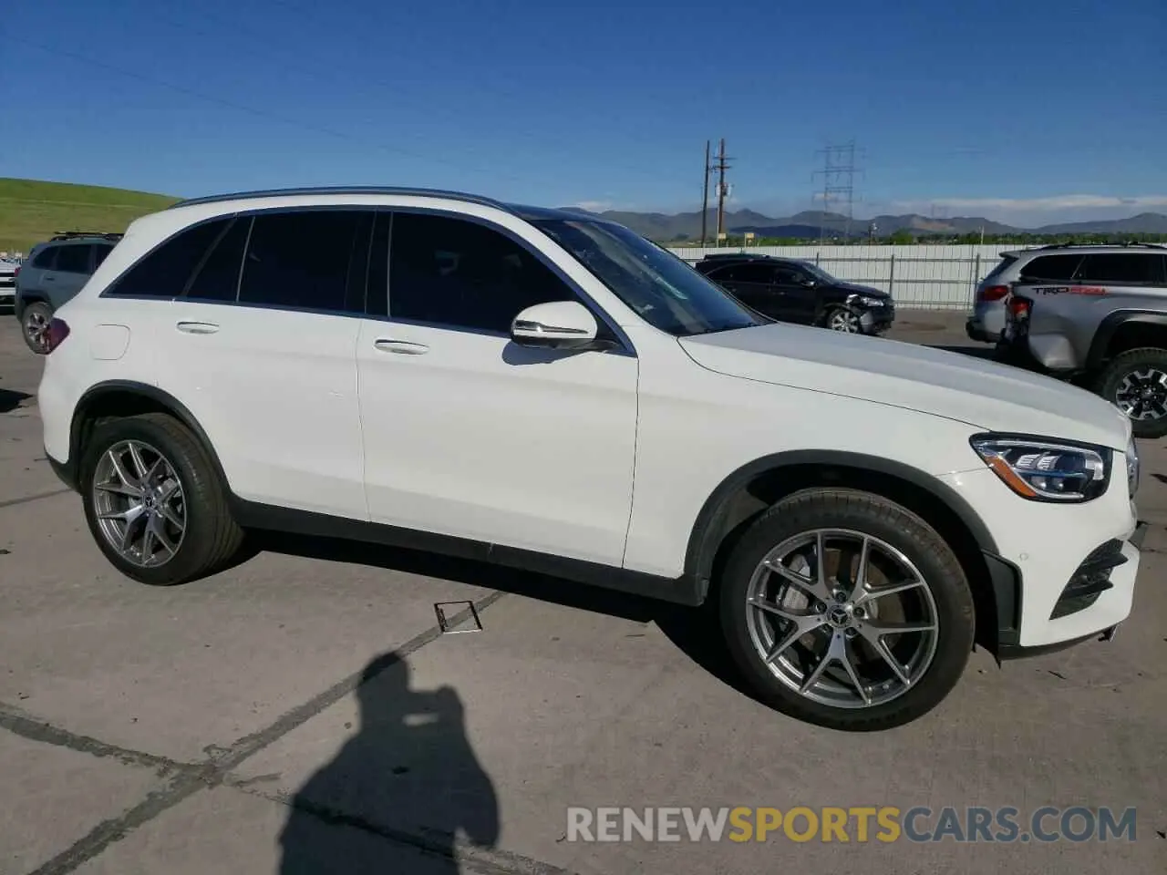 4 Photograph of a damaged car W1N0G8EB8NG109916 MERCEDES-BENZ GLC-CLASS 2022