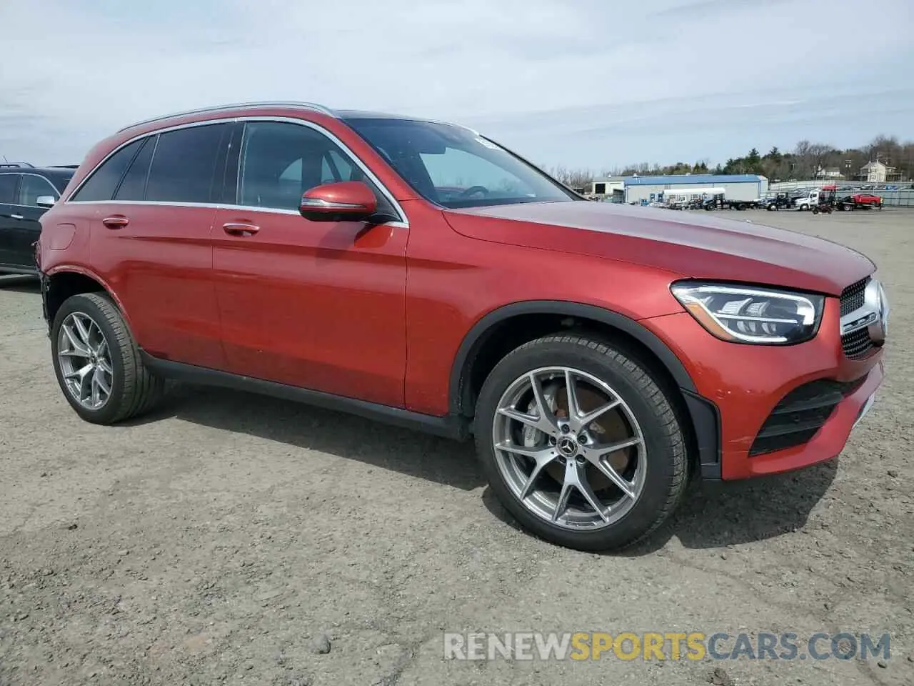 4 Photograph of a damaged car W1N0G8EB8NV367851 MERCEDES-BENZ GLC-CLASS 2022