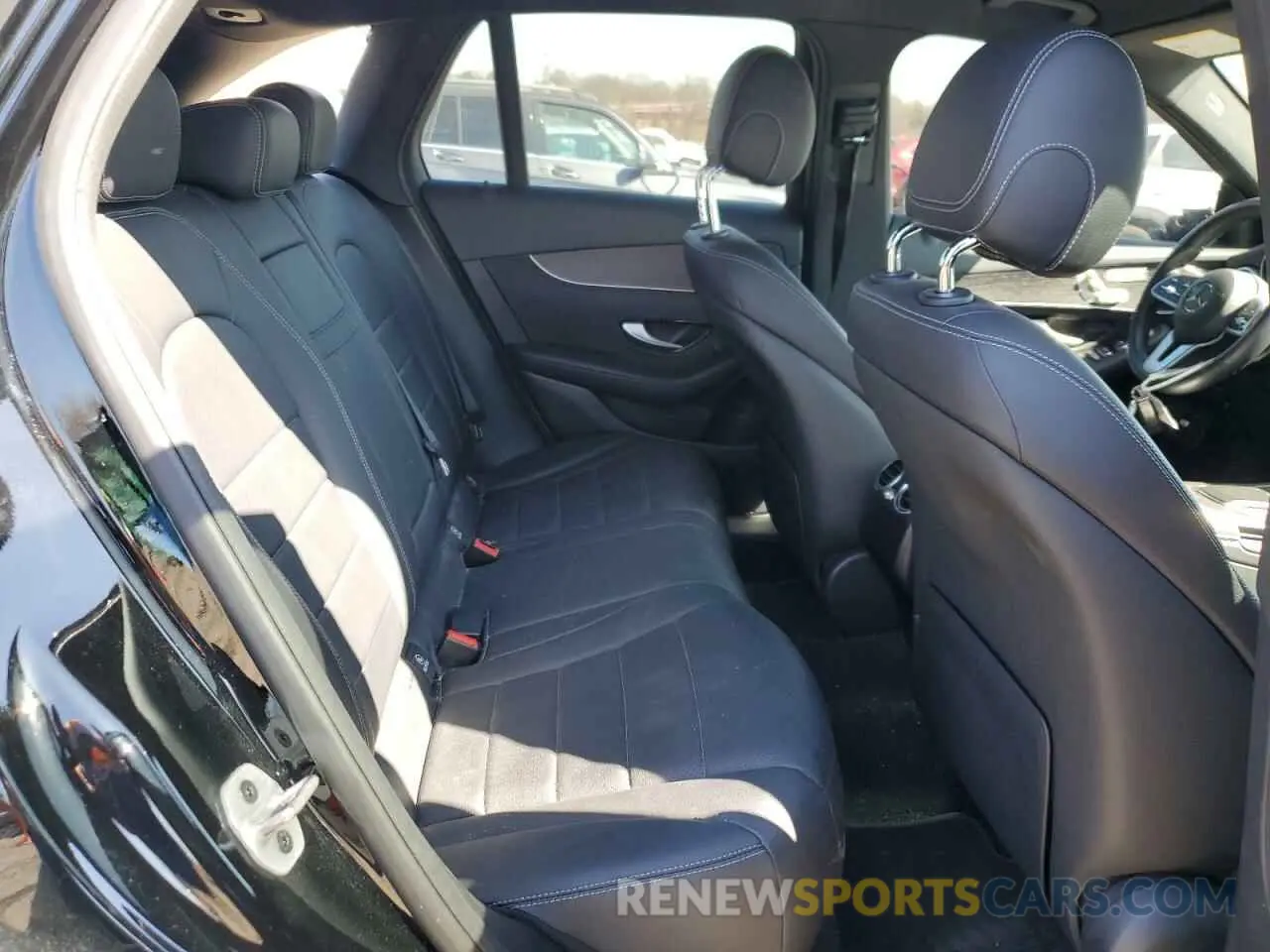 11 Photograph of a damaged car W1N0G8EB9NV367082 MERCEDES-BENZ GLC-CLASS 2022