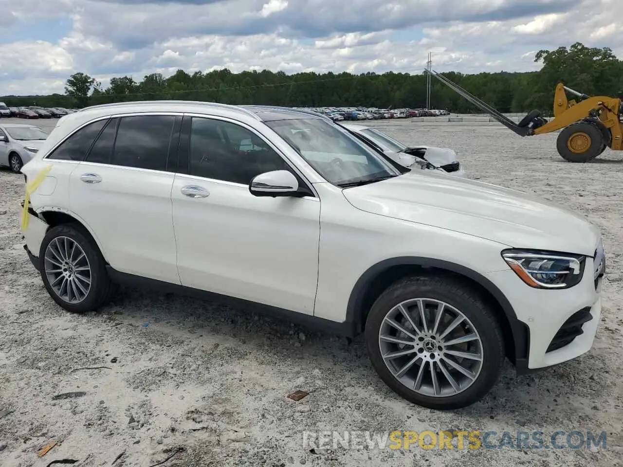 4 Photograph of a damaged car W1N0G8EBXNV365387 MERCEDES-BENZ GLC-CLASS 2022