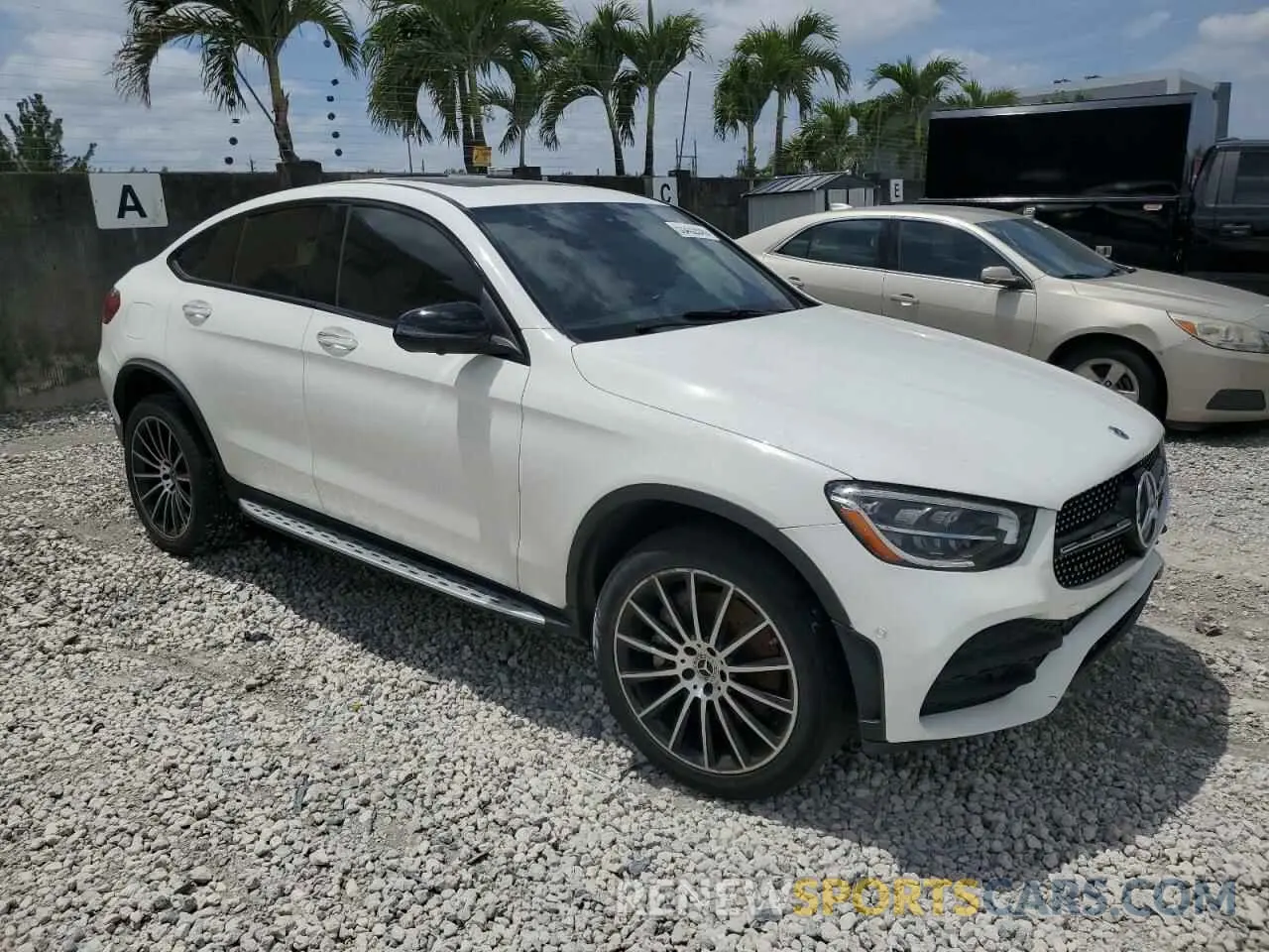 4 Photograph of a damaged car W1N0J8EB2NG056213 MERCEDES-BENZ GLC-CLASS 2022