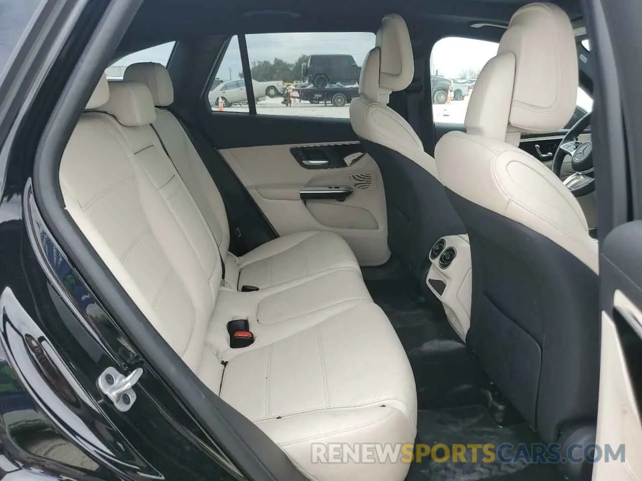 11 Photograph of a damaged car W1NKM4HB3PU005229 MERCEDES-BENZ GLC-CLASS 2023